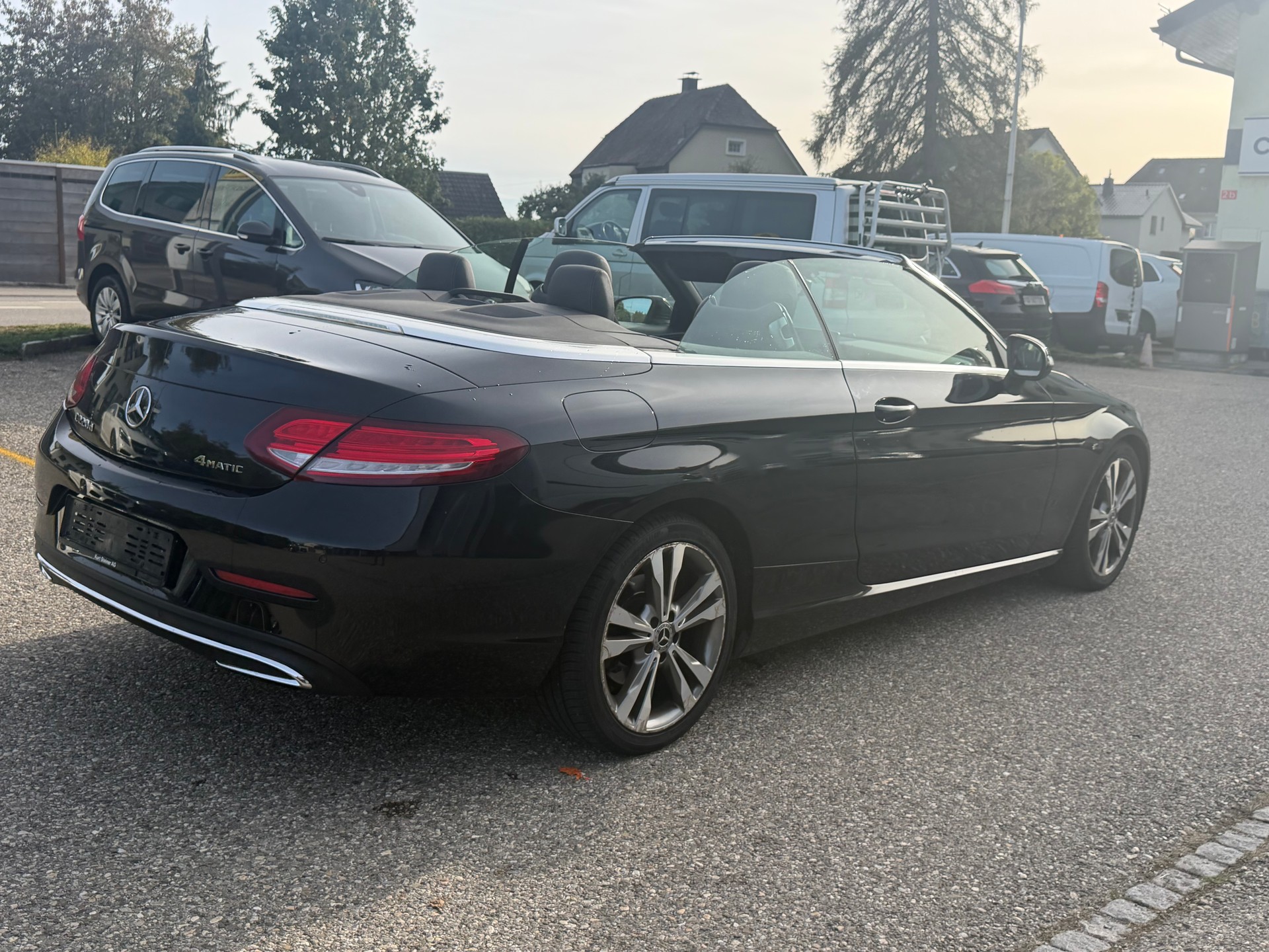 MERCEDES-BENZ C 220 d Cabriolet AMG Line 4Matic 9G-Tronic-image-4