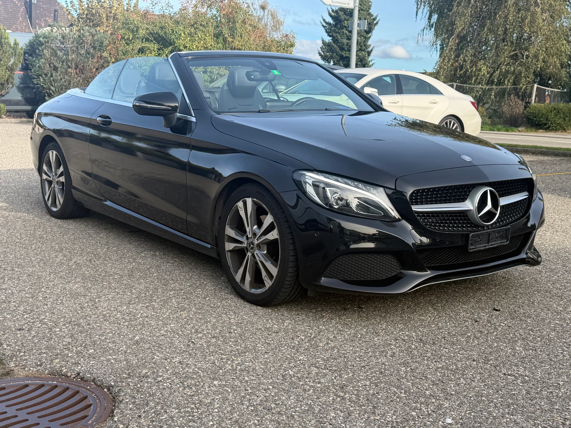 MERCEDES-BENZ C 220 d Cabriolet AMG Line 4Matic 9G-Tronic-image-3