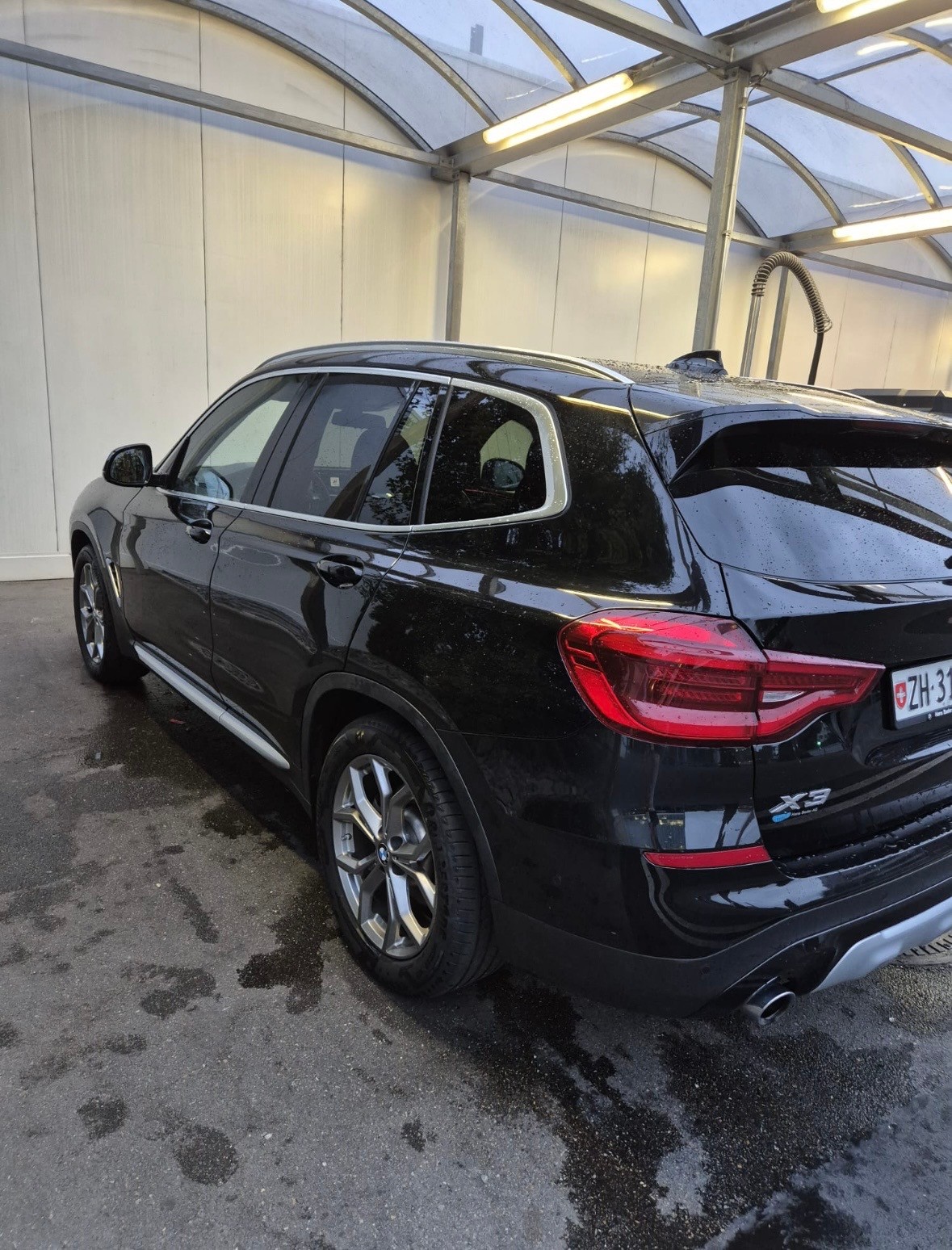 BMW 30d xDrive-image-2