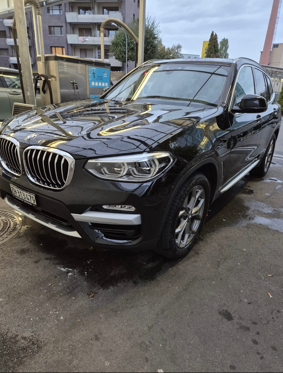 BMW 30d xDrive-image-0
