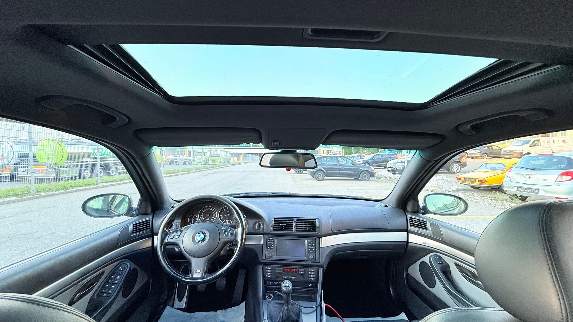 BMW M5-image-10