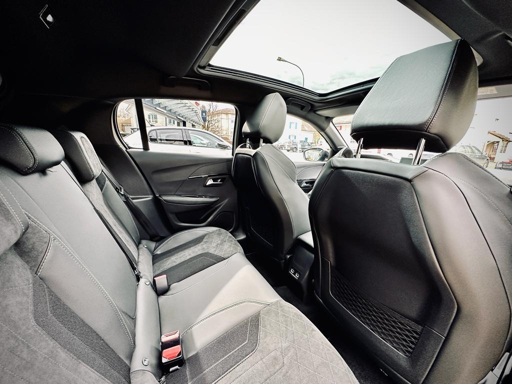 PEUGEOT 208 e-GT Pack-image-10