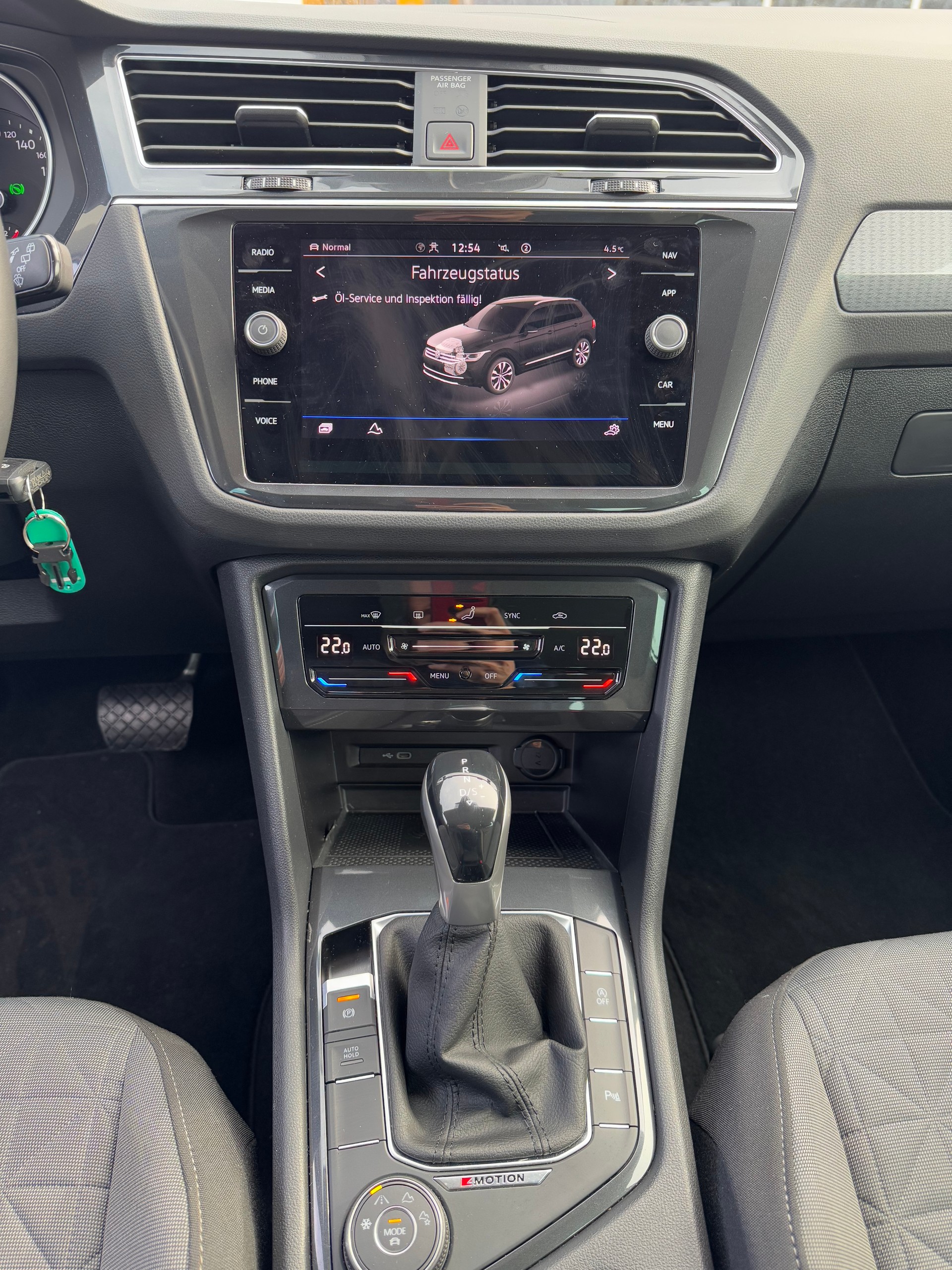 VW TIGUAN 2.0TDI LIFE 4 MOTION DSG-image-11