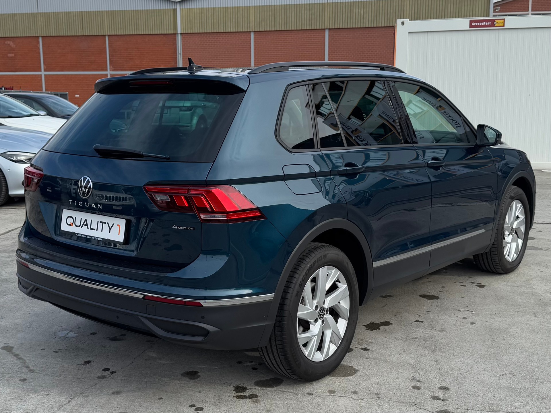 VW TIGUAN 2.0TDI LIFE 4 MOTION DSG-image-3