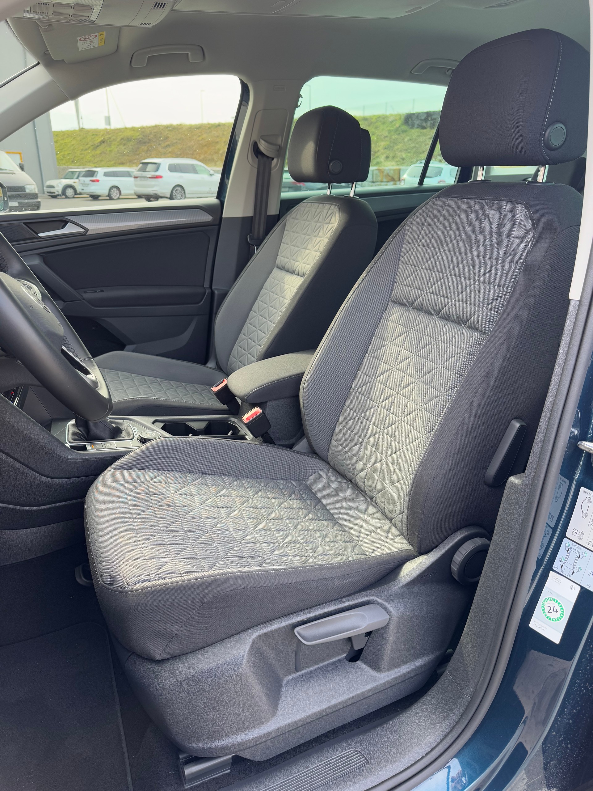 VW TIGUAN 2.0TDI LIFE 4 MOTION DSG-image-14