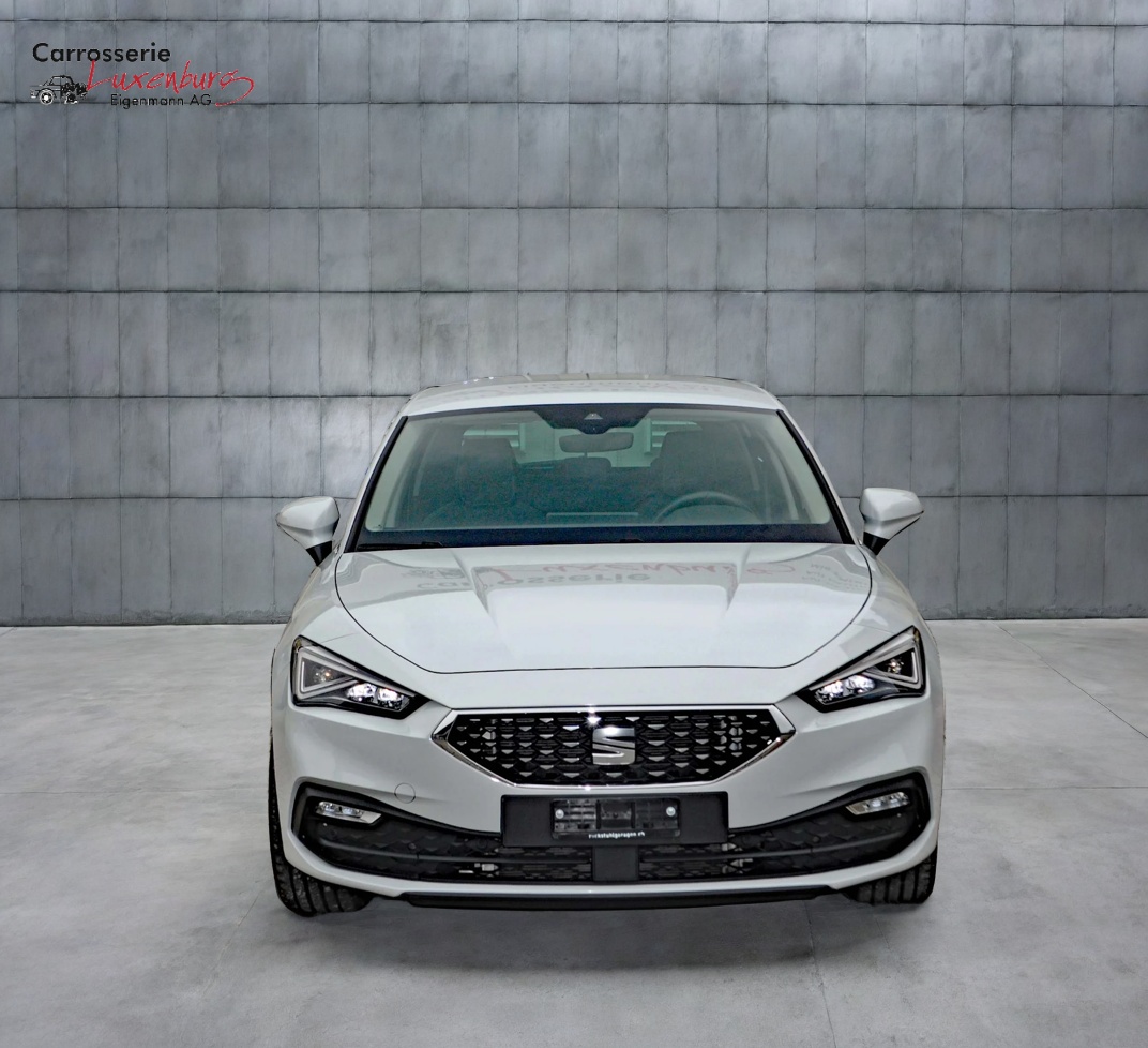 SEAT Leon ST 1.4 eHybrid pHEV Xcellence-showroom-element-1