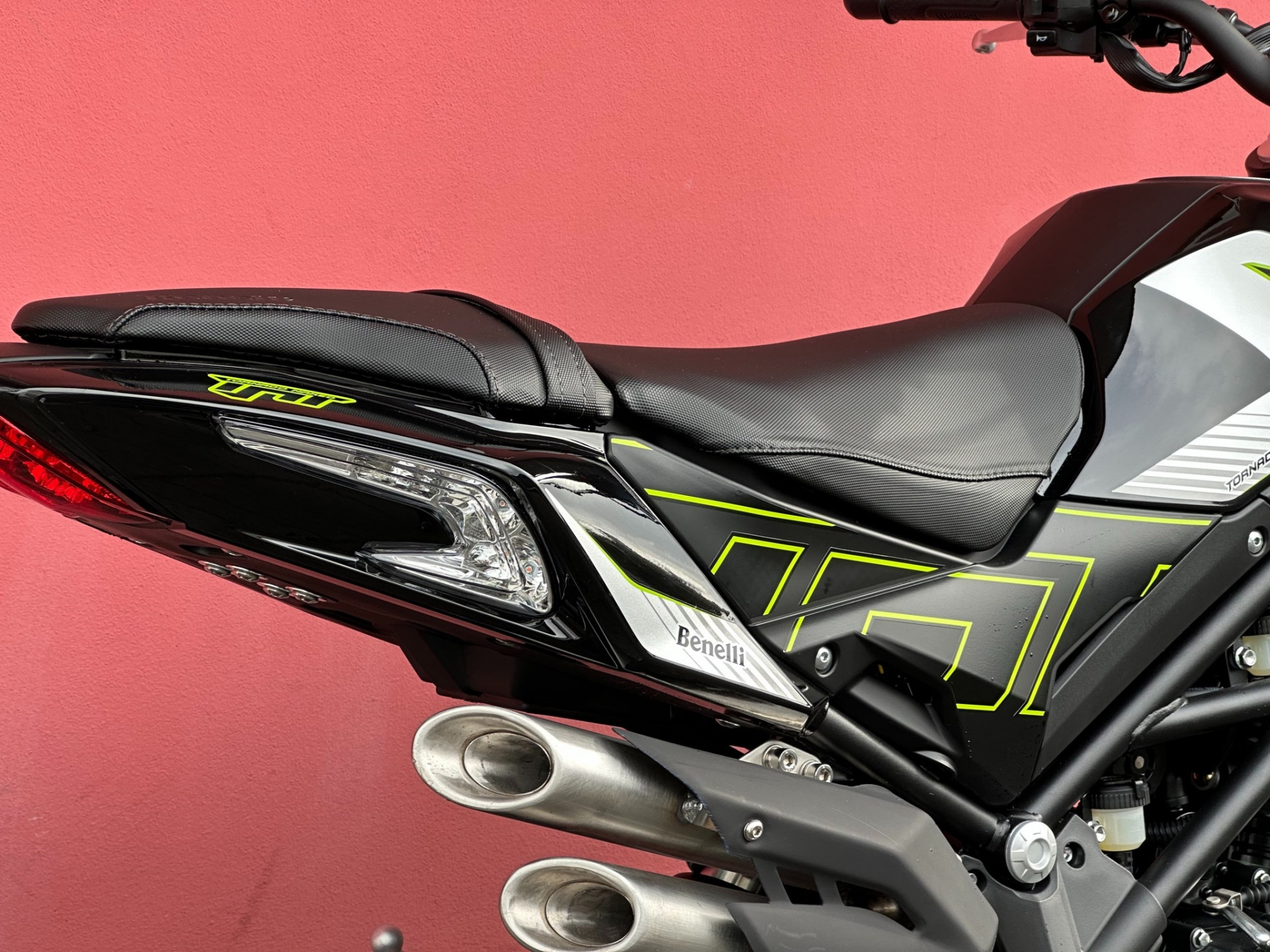 BENELLI TNT 125-showroom-element-2