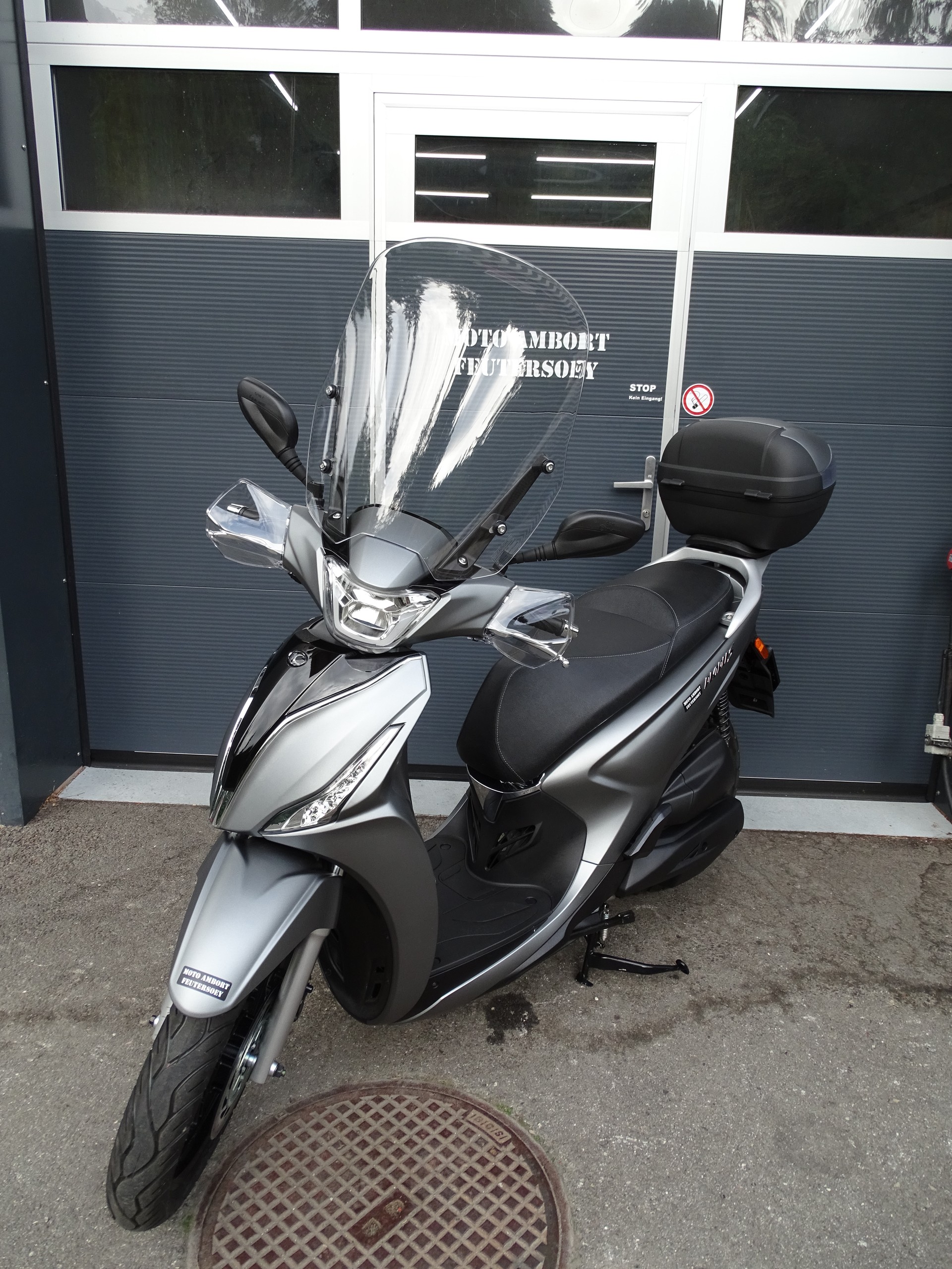 KYMCO People S 125i ABS Topcase/Windschild-image-3