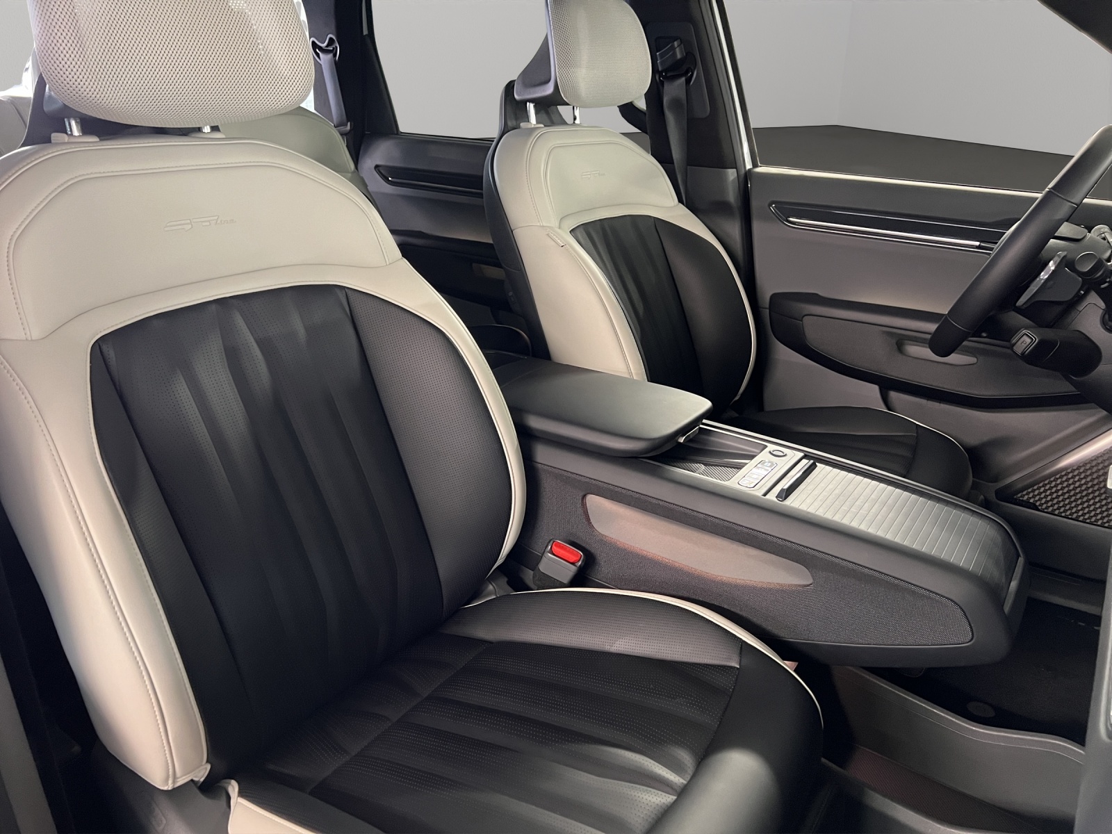 KIA EV9 99.8 kWh GT-Line 4x4-image-13