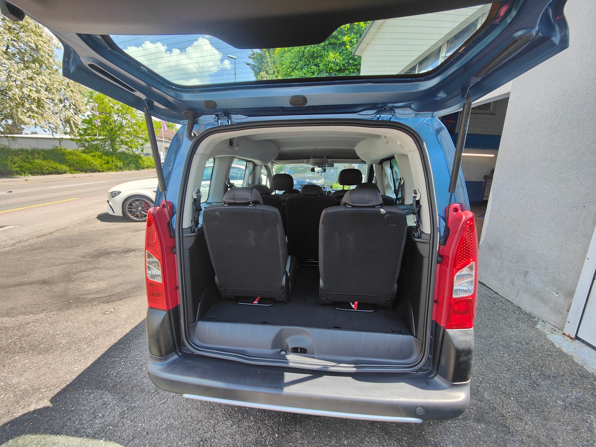 PEUGEOT Partner 1.6 HDI 112FAP Tepee, Outdoor-image-8