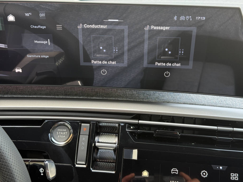 PEUGEOT 3008 Electrique 210ch GT-image-12