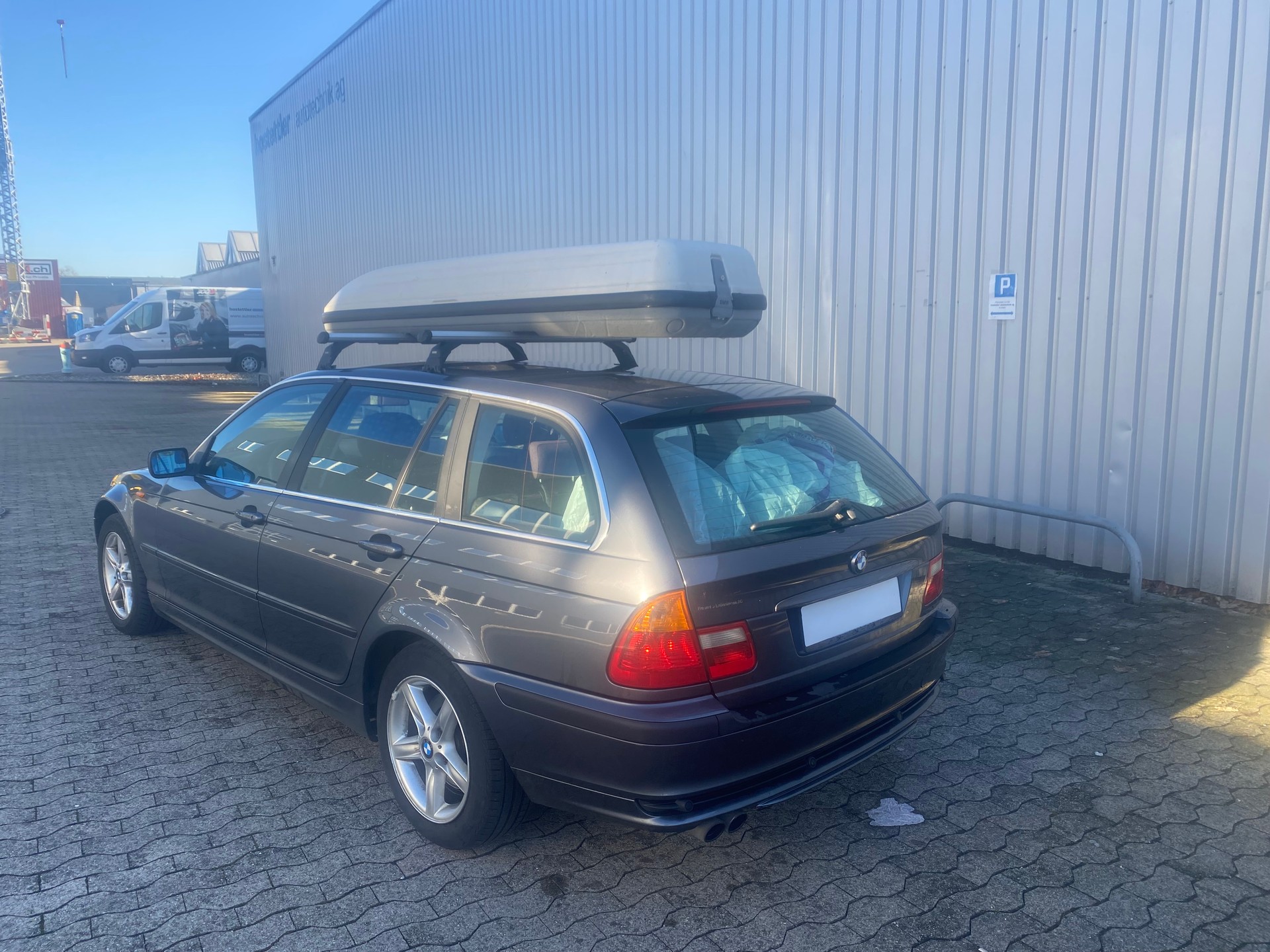 BMW 325xi Touring-image-5