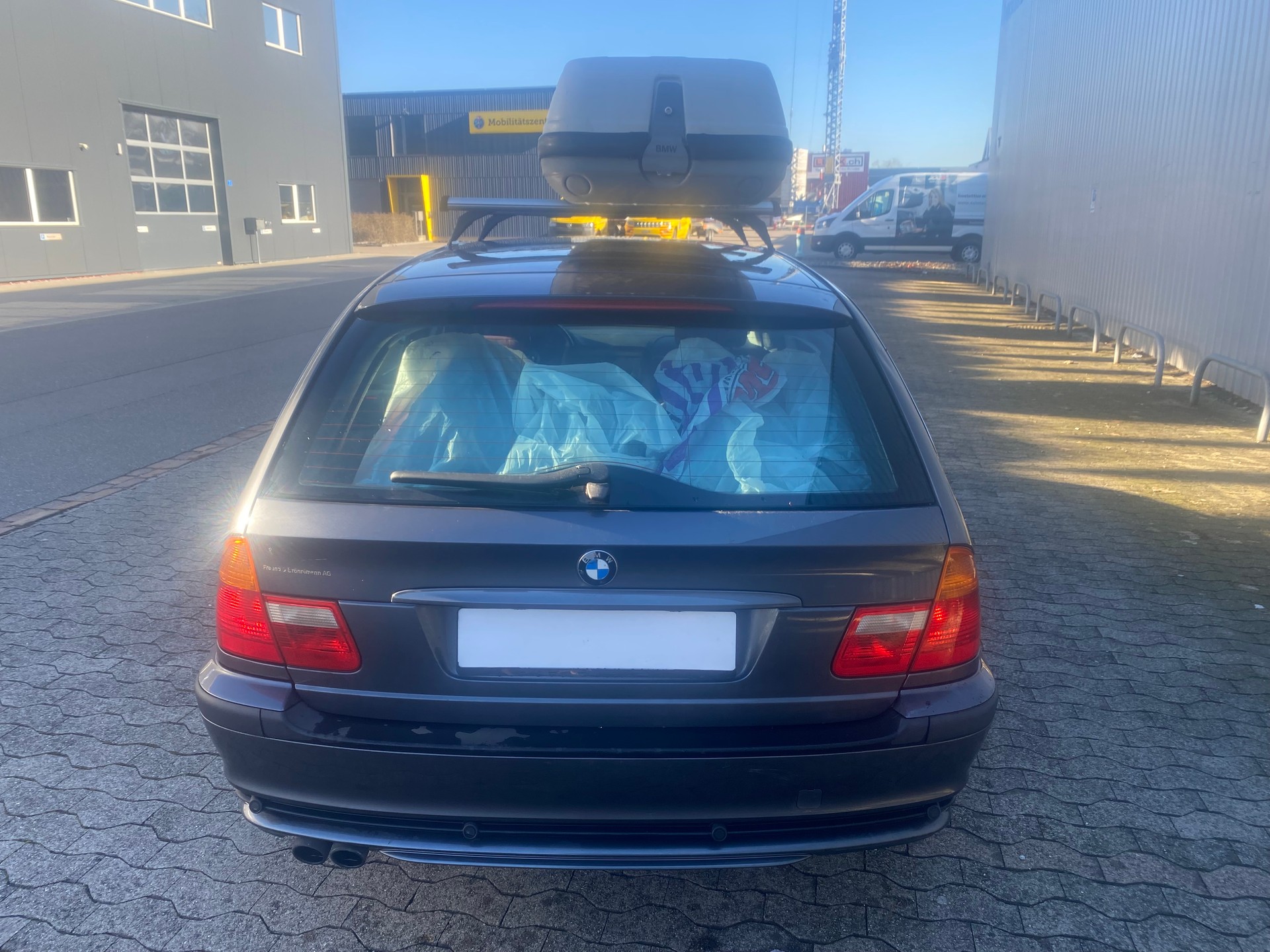 BMW 325xi Touring-image-7