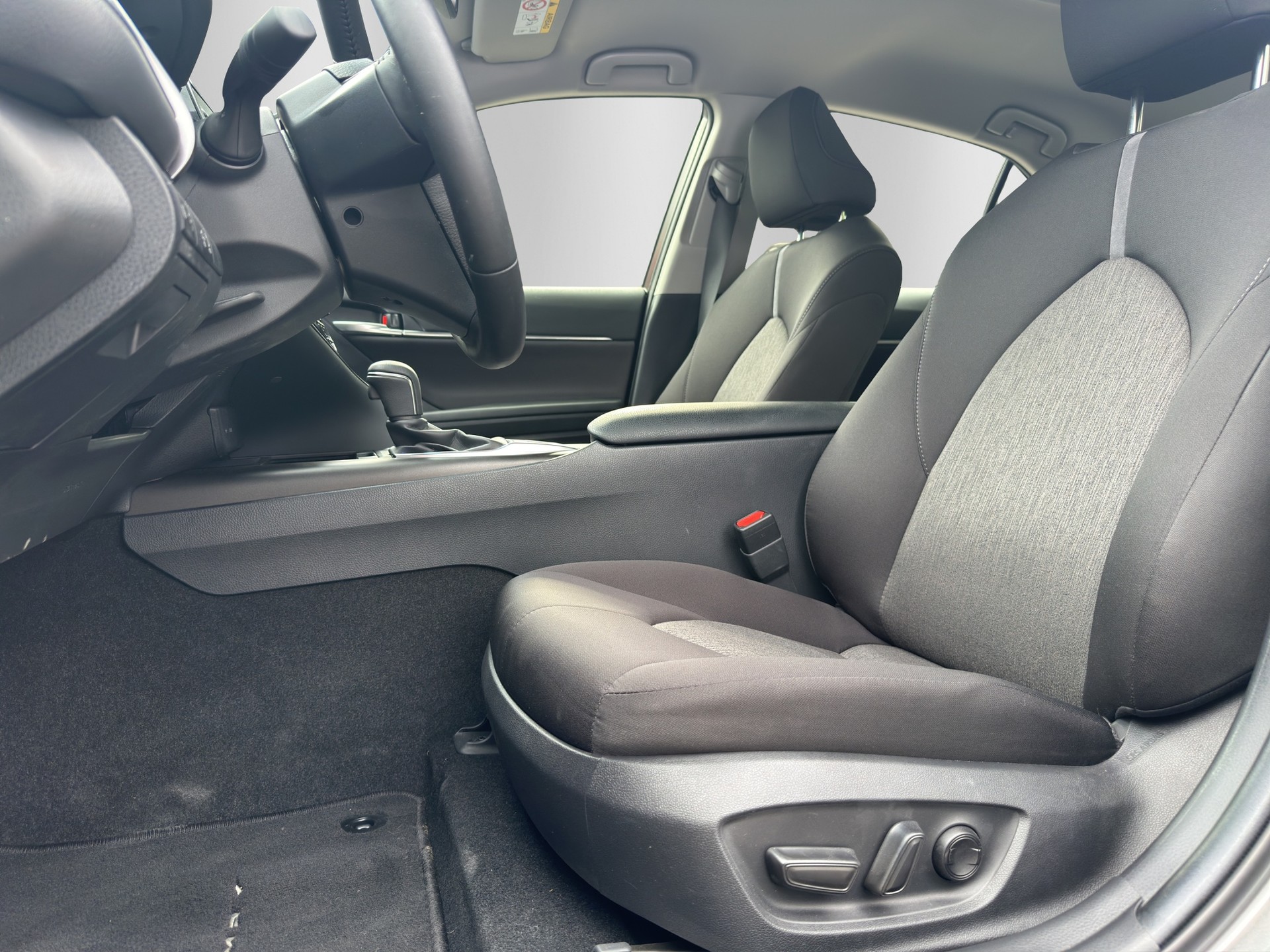 TOYOTA Camry 2.5 HSD e-CVT com.-image-11