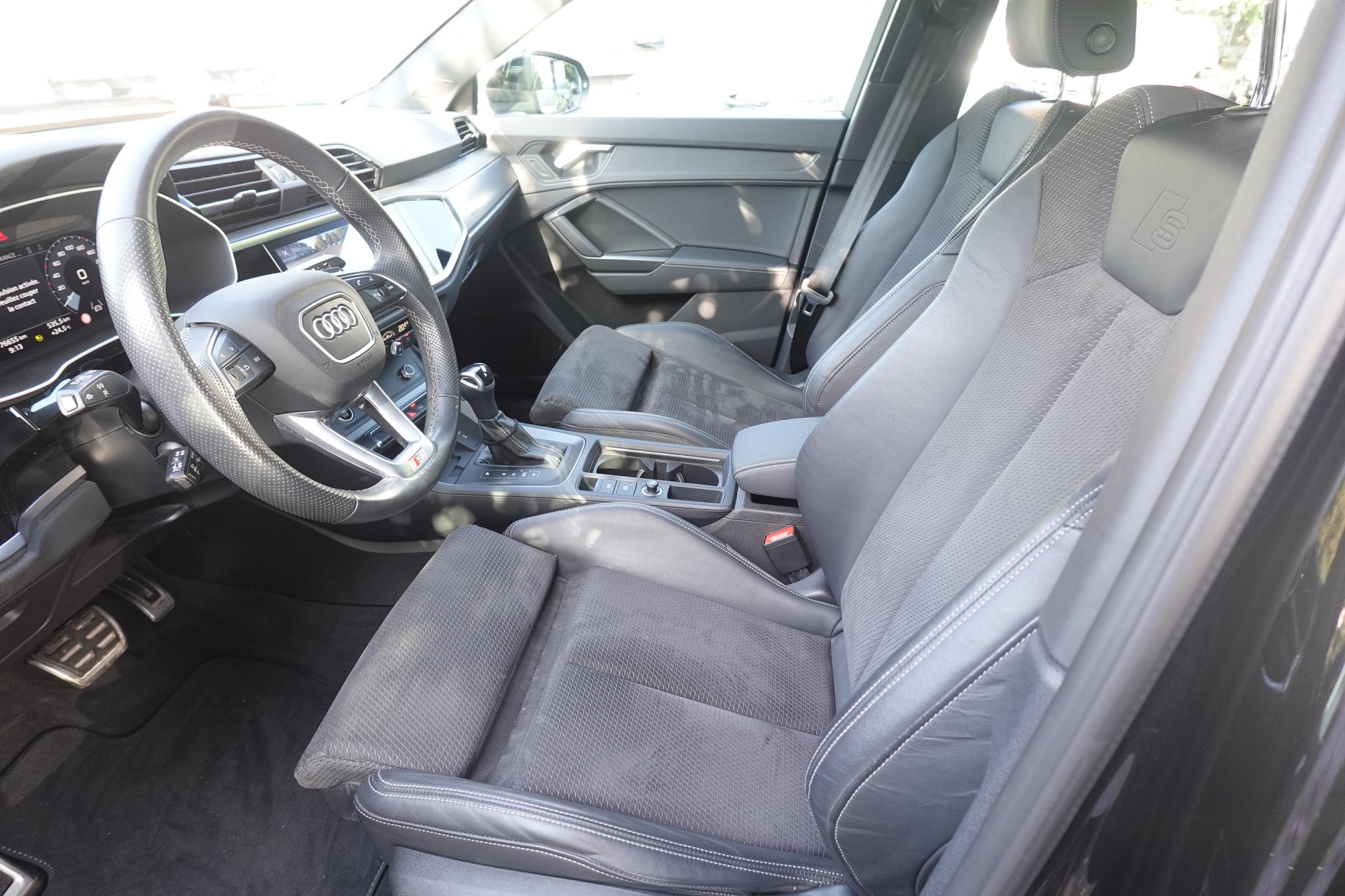 AUDI Q3 40 TFSI advanced quattro S-tronic-image-3