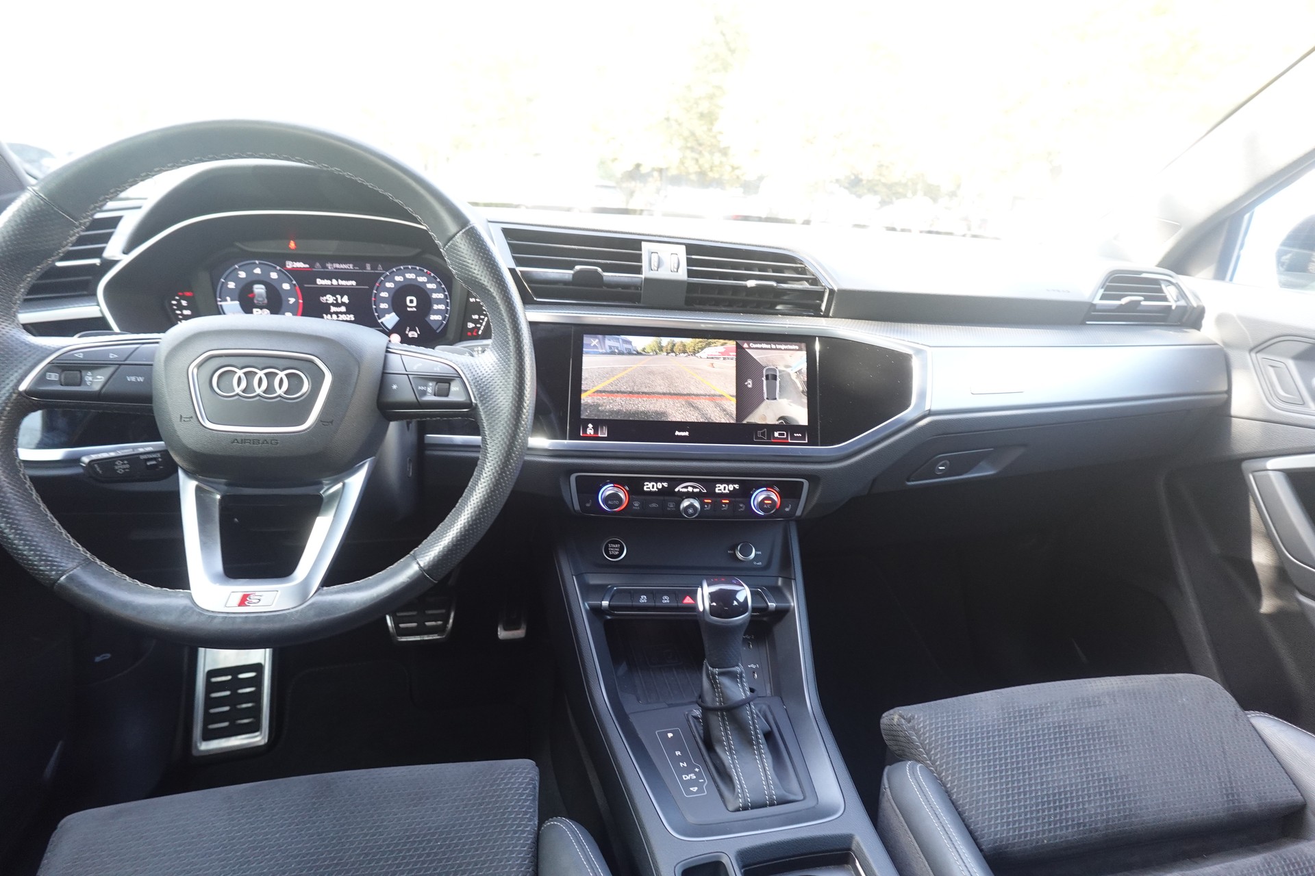 AUDI Q3 40 TFSI advanced quattro S-tronic-image-5