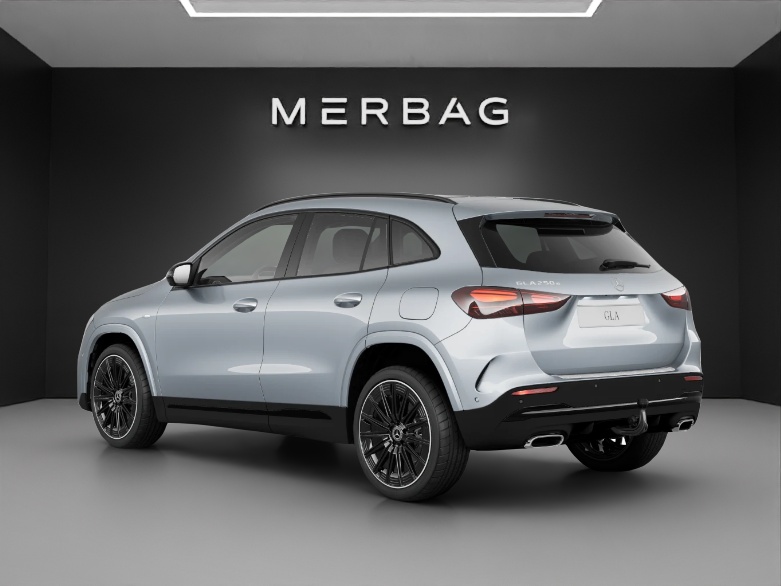 MERCEDES-BENZ GLA 250 e EQ Star 8G-DCT-image-2