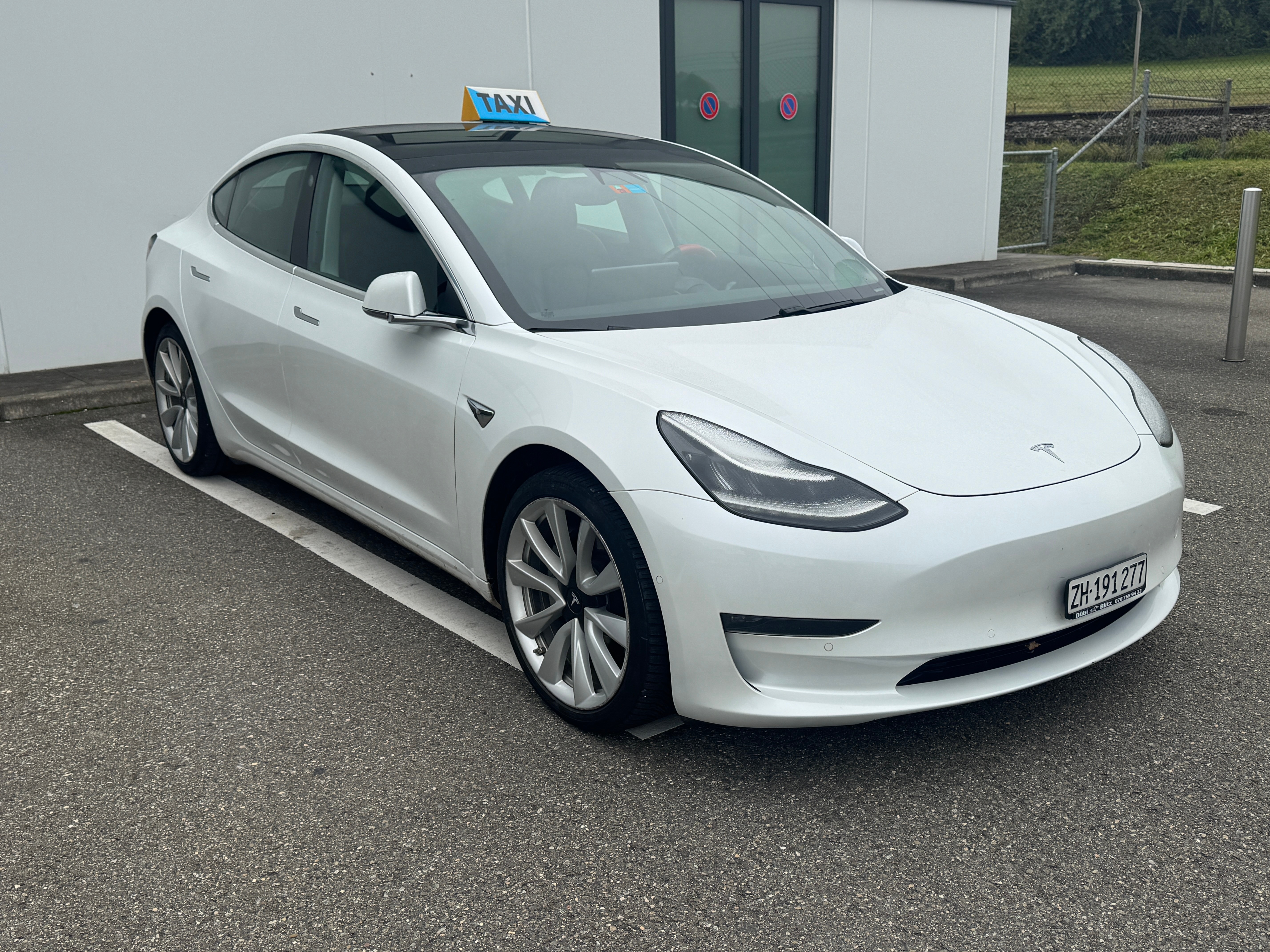 Car photo