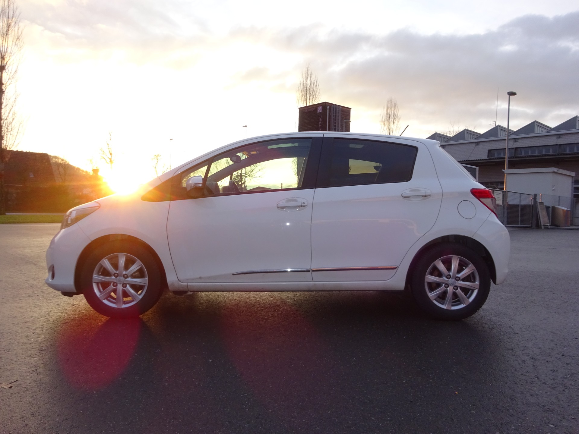 TOYOTA Yaris 1.33 Sol Premium-image-9