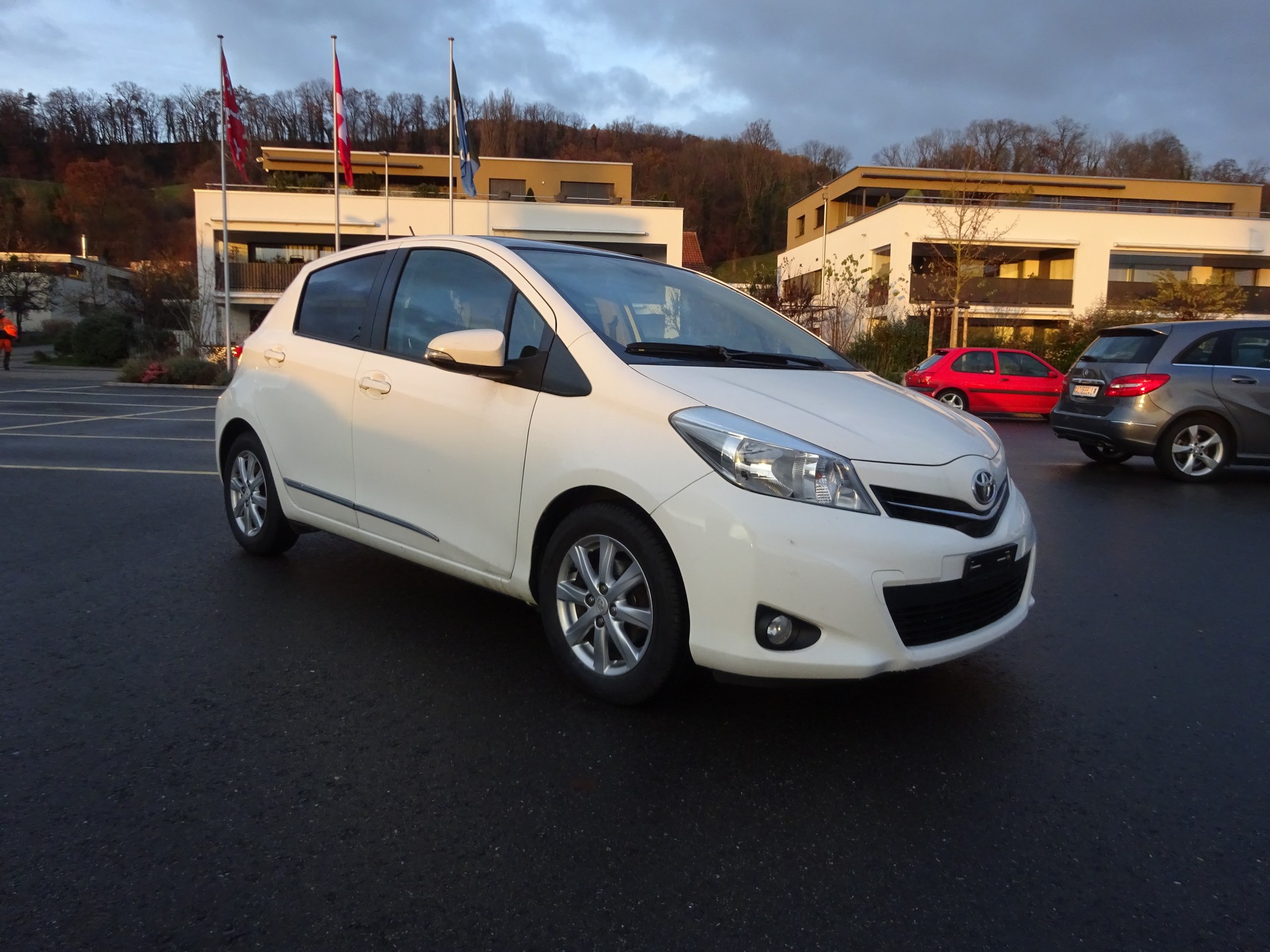 TOYOTA Yaris 1.33 Sol Premium-image-1
