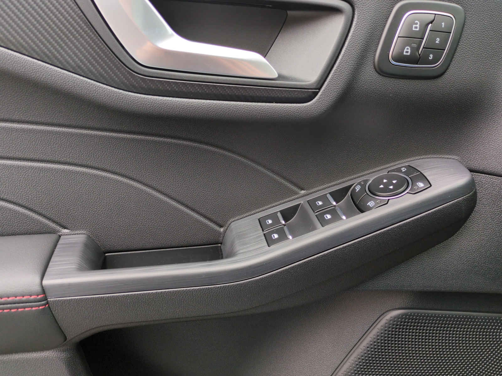 FORD Kuga 2.5 Hybrid ST-Line X 4x4-image-8