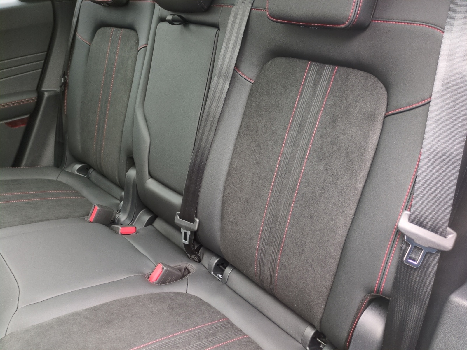 FORD Kuga 2.5 Hybrid ST-Line X 4x4-image-9