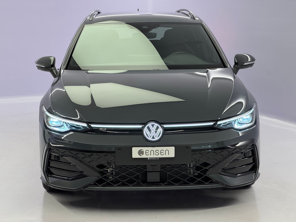 Golf VIII Variant 1.5 eTSI R-Line DSG