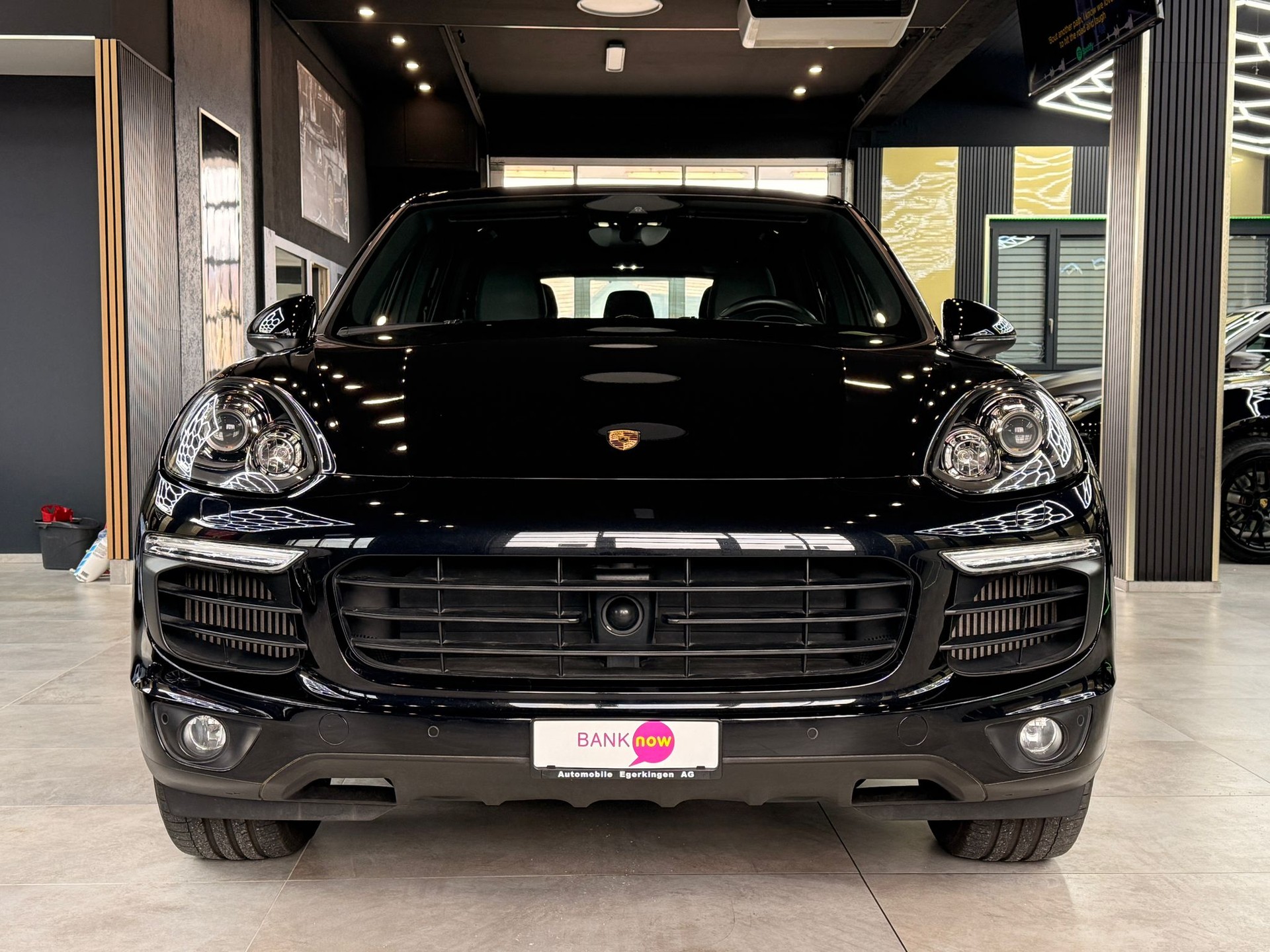 PORSCHE Cayenne S-image-1