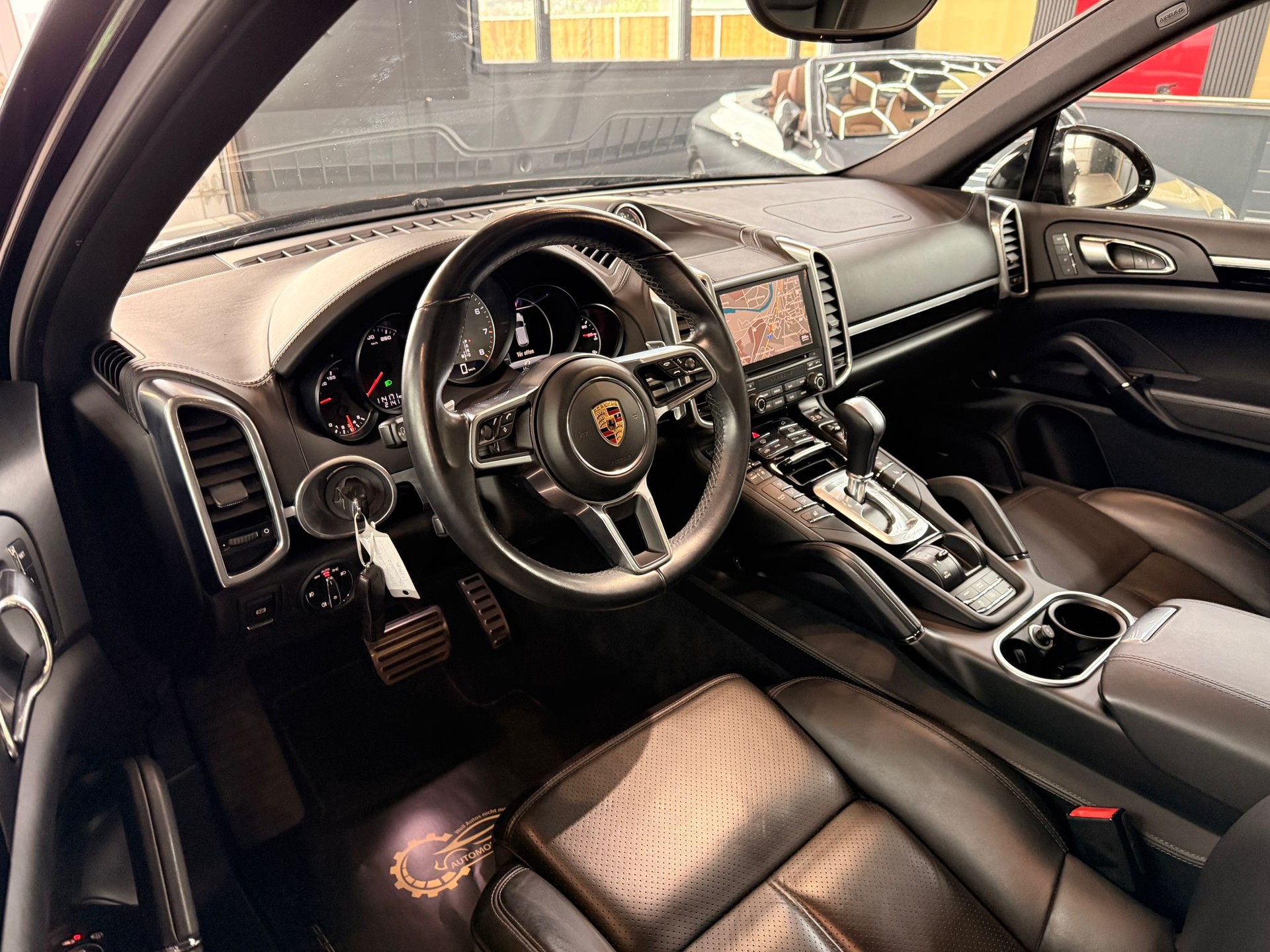 PORSCHE Cayenne S-image-8