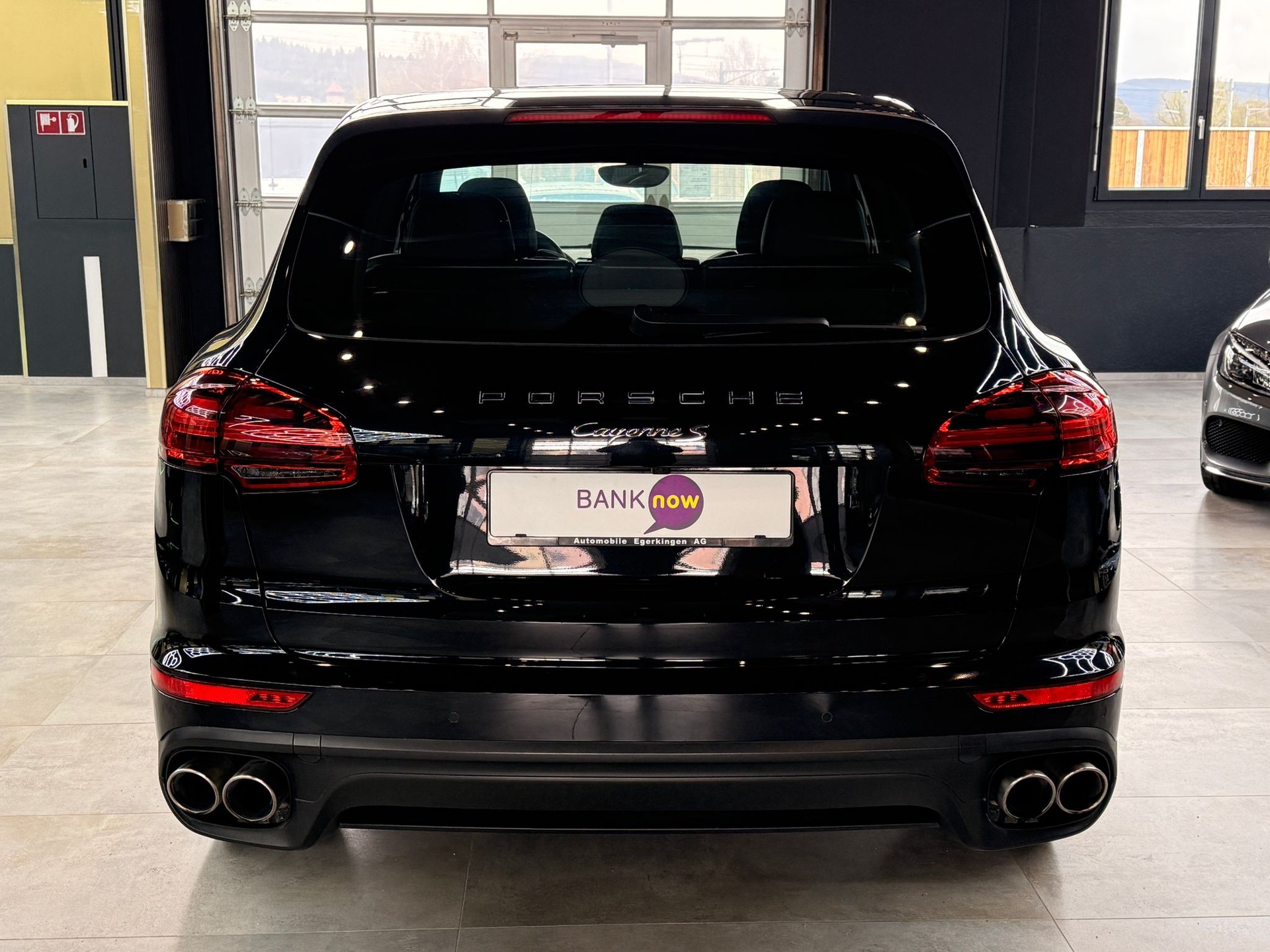 PORSCHE Cayenne S-image-5