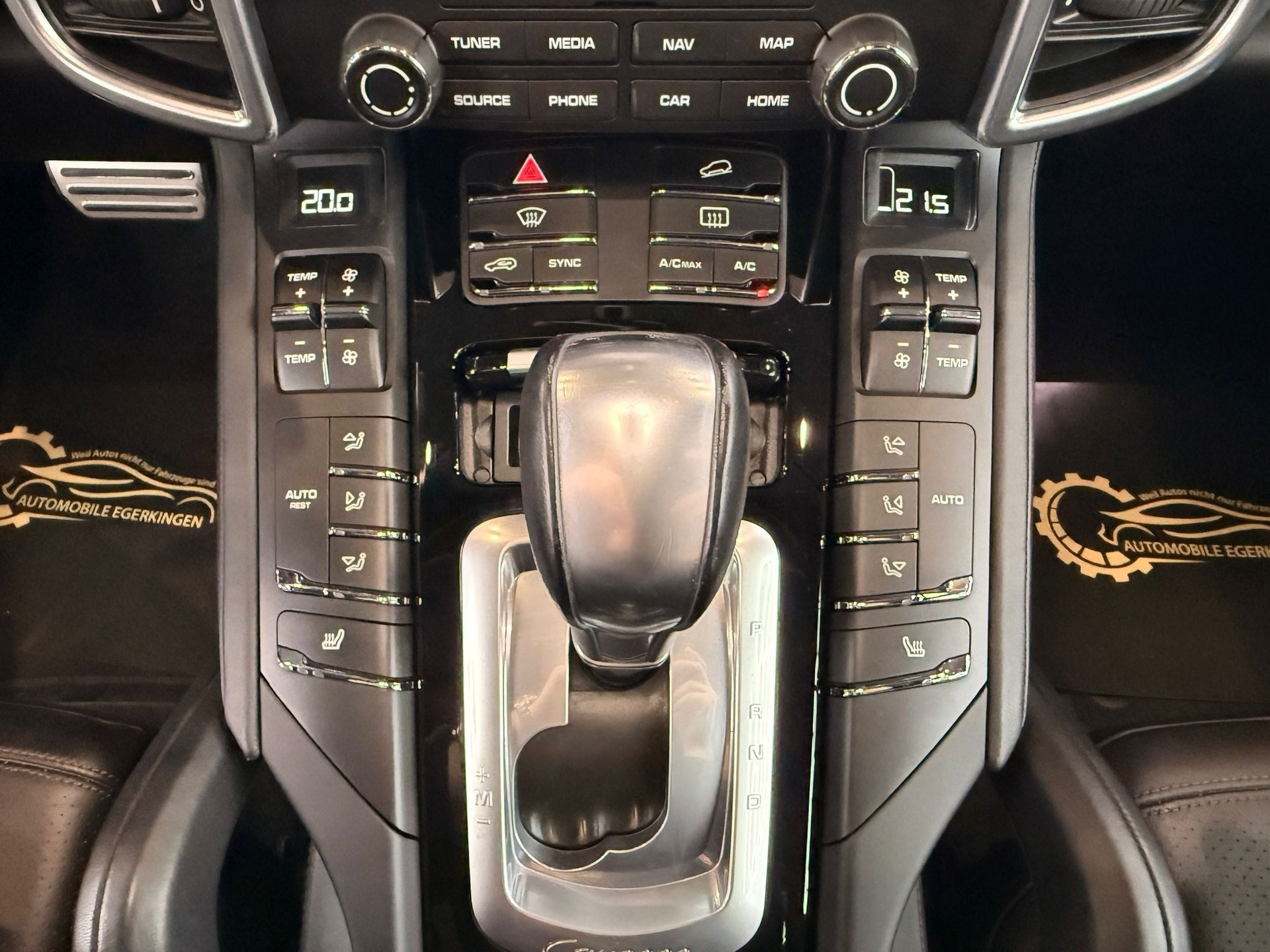 PORSCHE Cayenne S-image-19