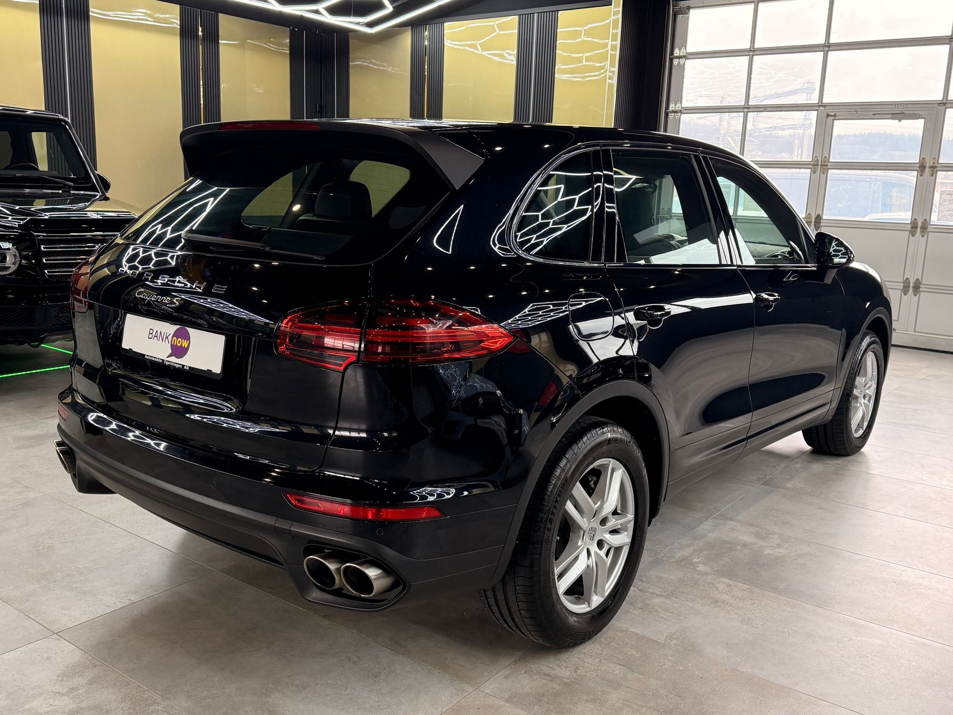 PORSCHE Cayenne S-image-4