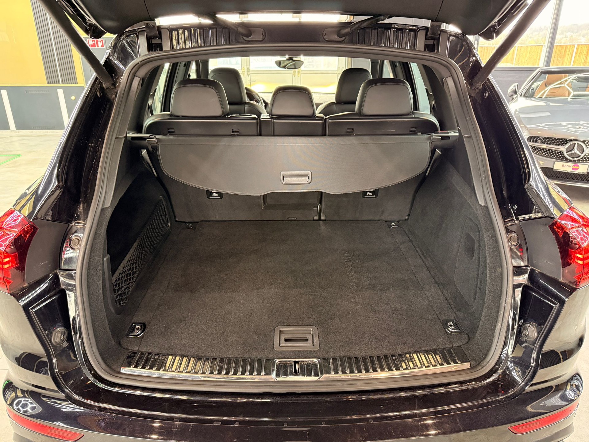 PORSCHE Cayenne S-image-13