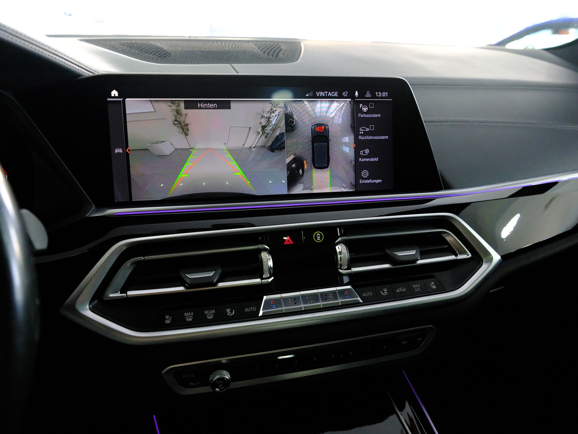 BMW X5 xDrive M50d Steptronic-image-12