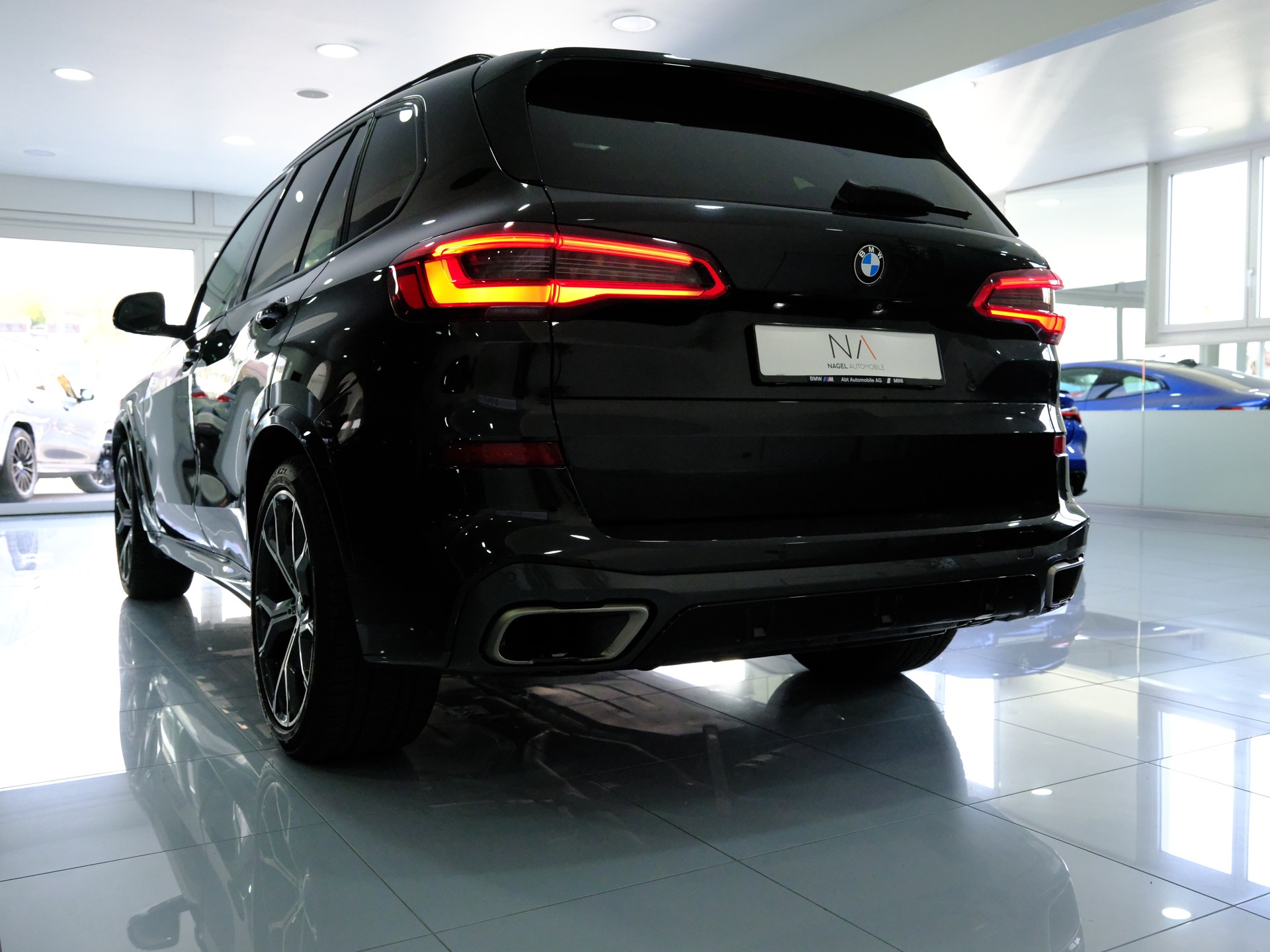 BMW X5 xDrive M50d Steptronic-image-4