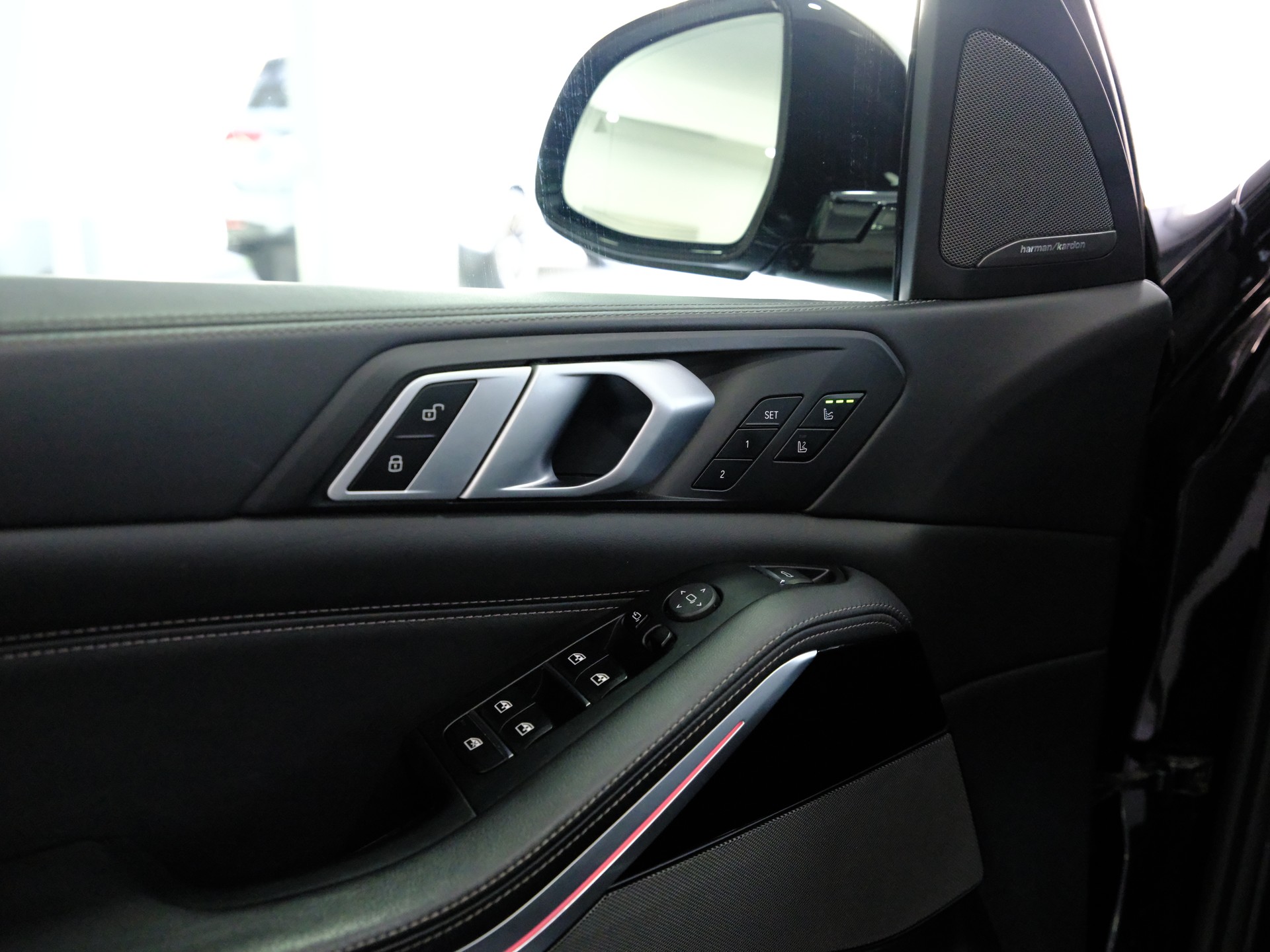 BMW X5 xDrive M50d Steptronic-image-14