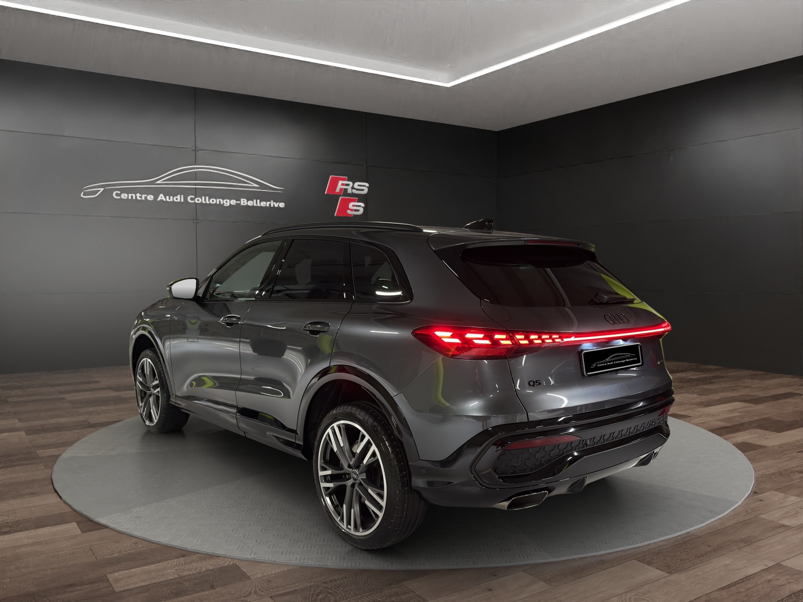 AUDI Q5 TFSI quatto 150 kW S-tronic-image-3