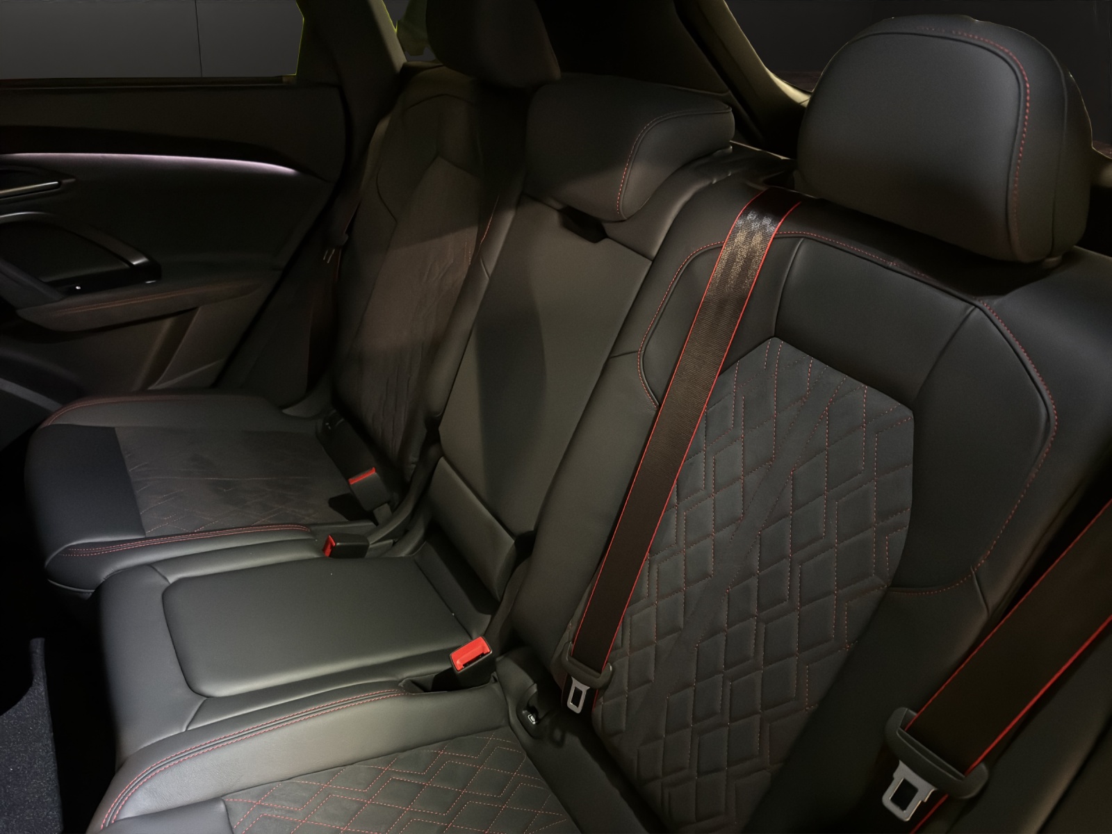 AUDI Q5 TFSI quatto 150 kW S-tronic-image-9