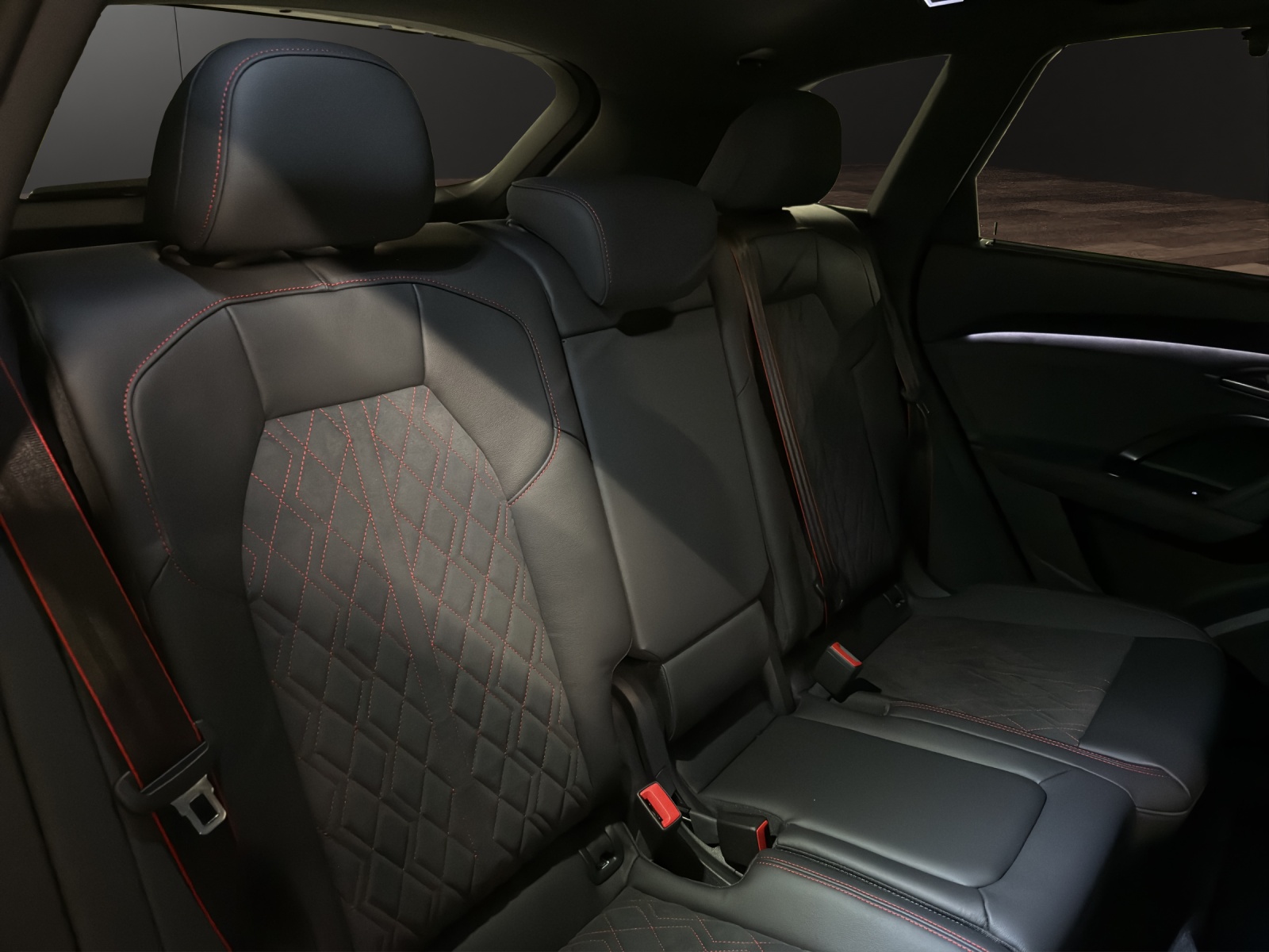 AUDI Q5 TFSI quatto 150 kW S-tronic-image-14