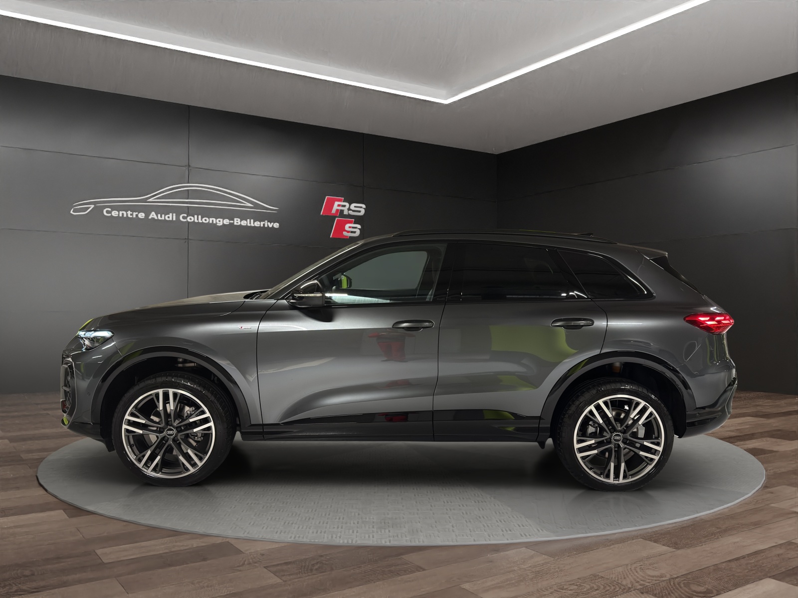 AUDI Q5 TFSI quatto 150 kW S-tronic-image-2