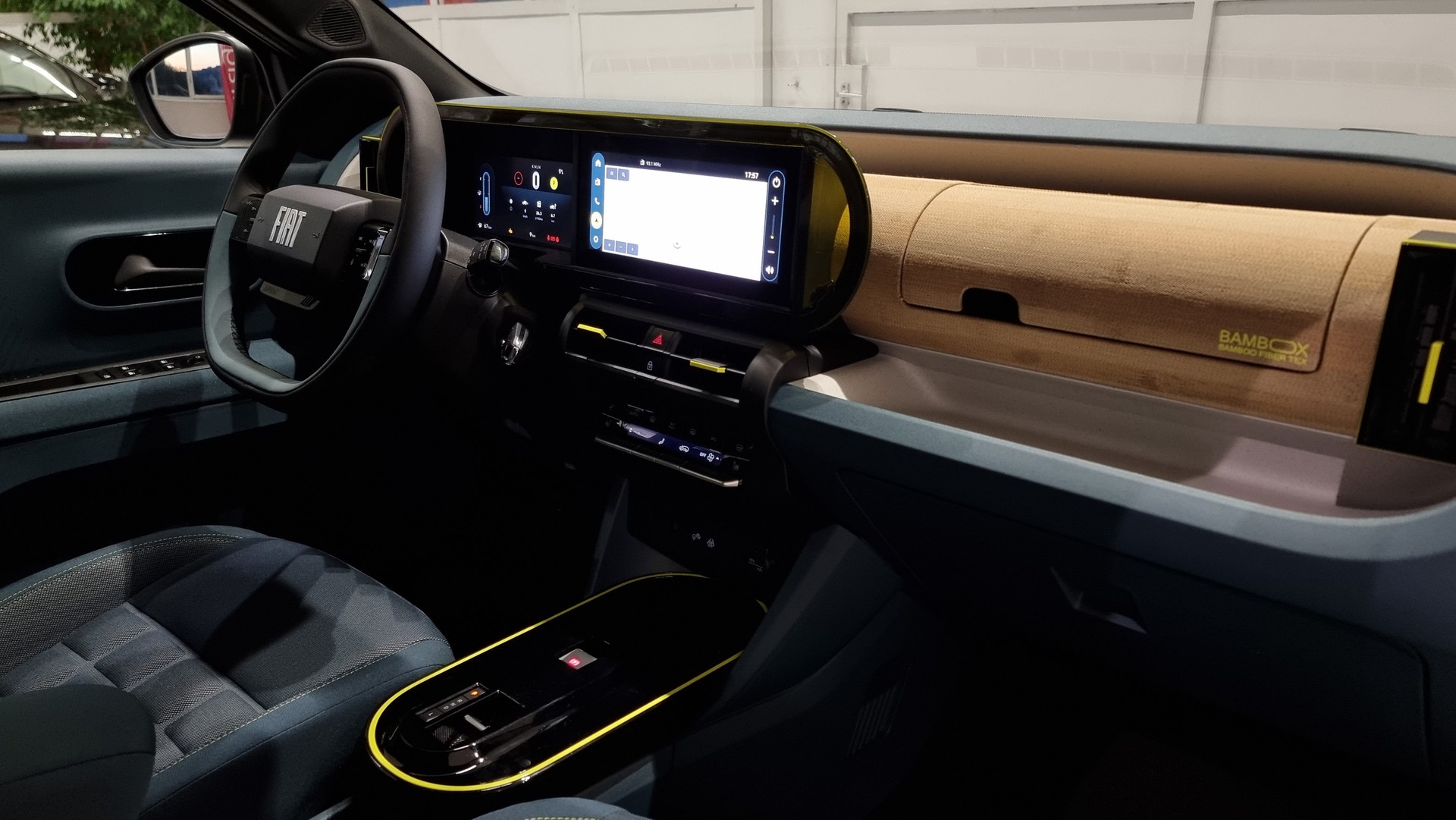 FIAT Grande Panda 1.2 Hybrid 110 PS La Prima-image-12