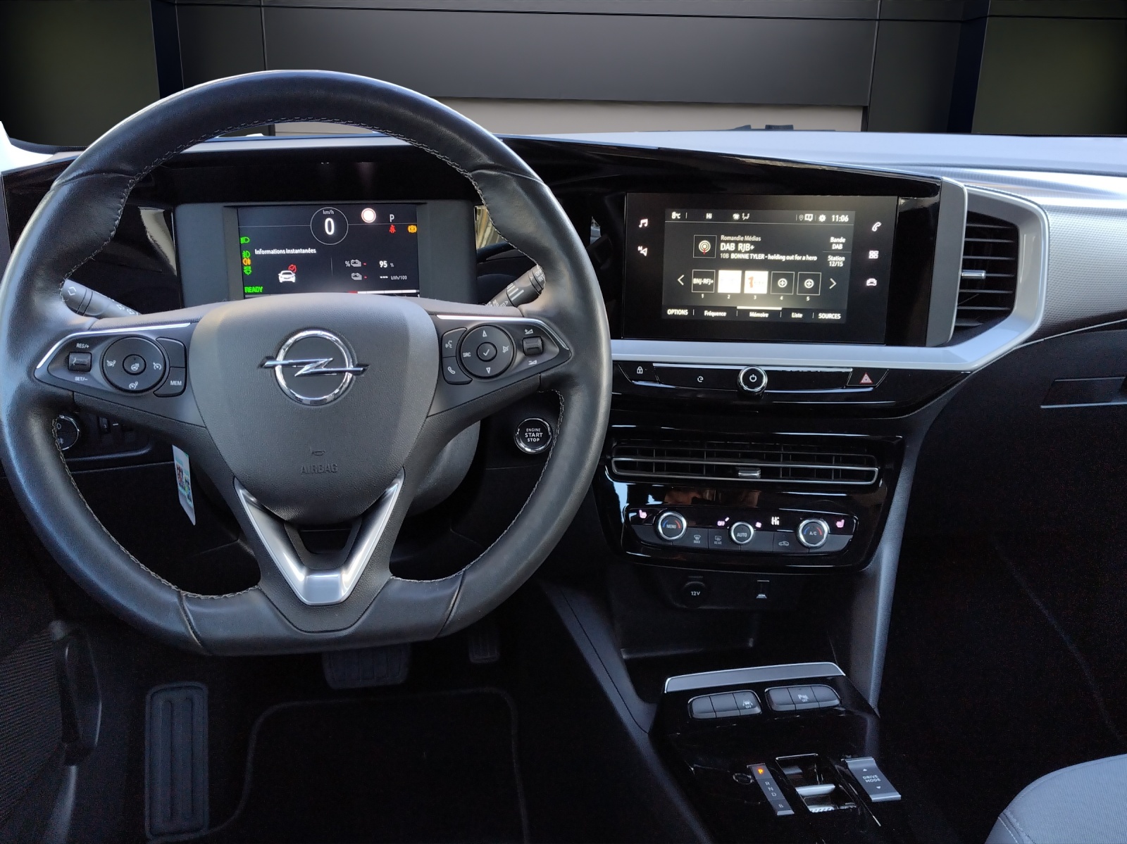 OPEL Mokka e Elegance-image-5