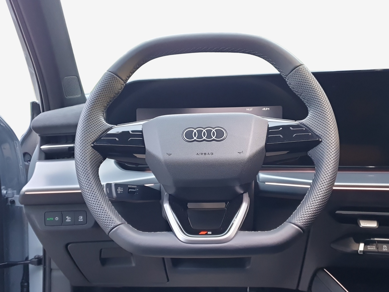 AUDI Q3 SUV 110 kW TFSI S tronic-image-9
