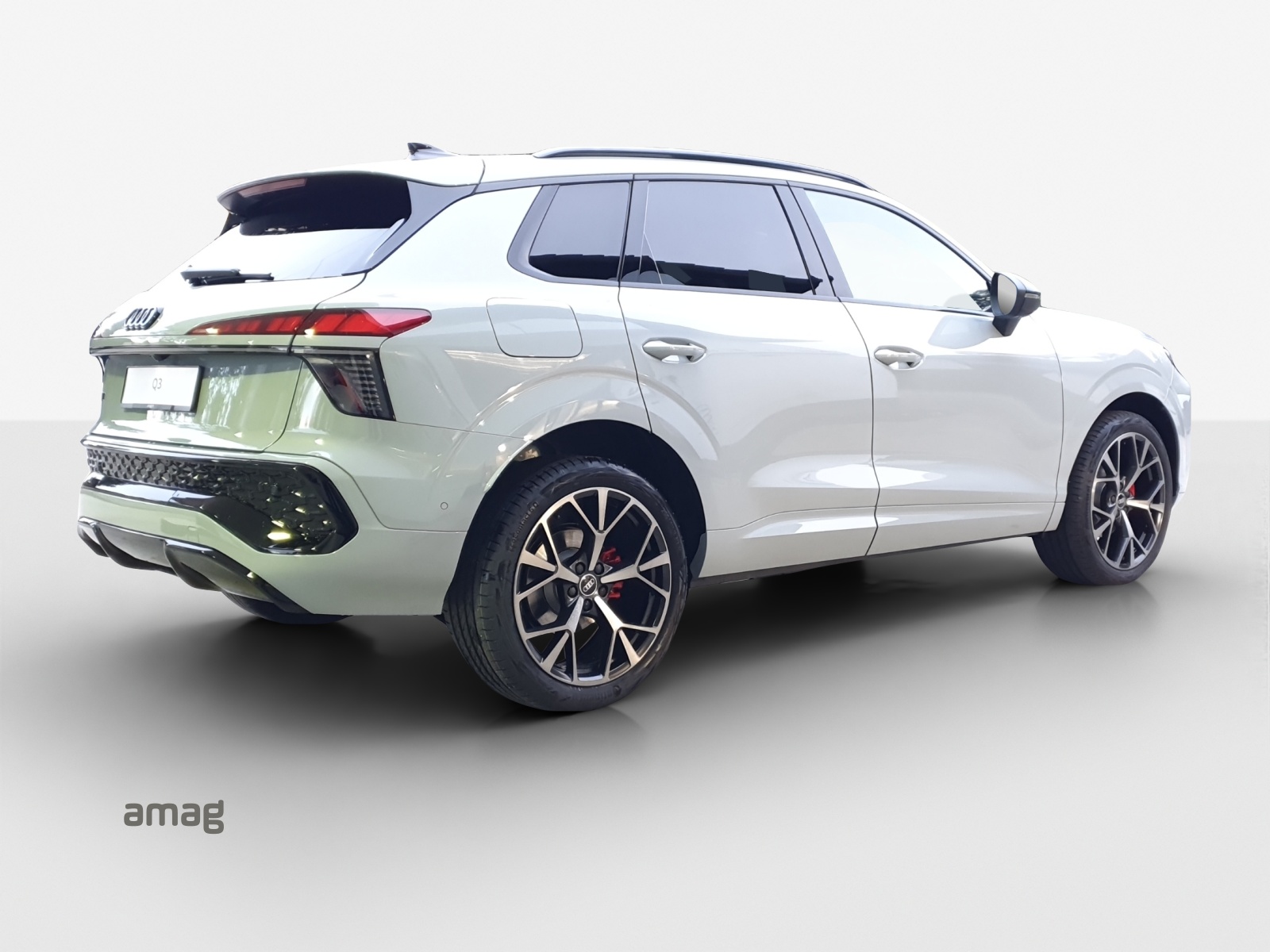 AUDI Q3 SUV 110 kW TFSI S tronic-image-4