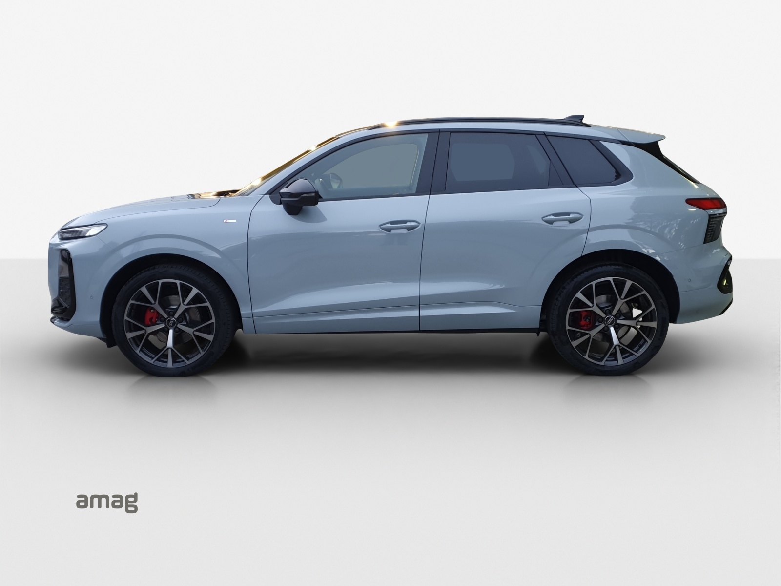 AUDI Q3 SUV 110 kW TFSI S tronic-image-1