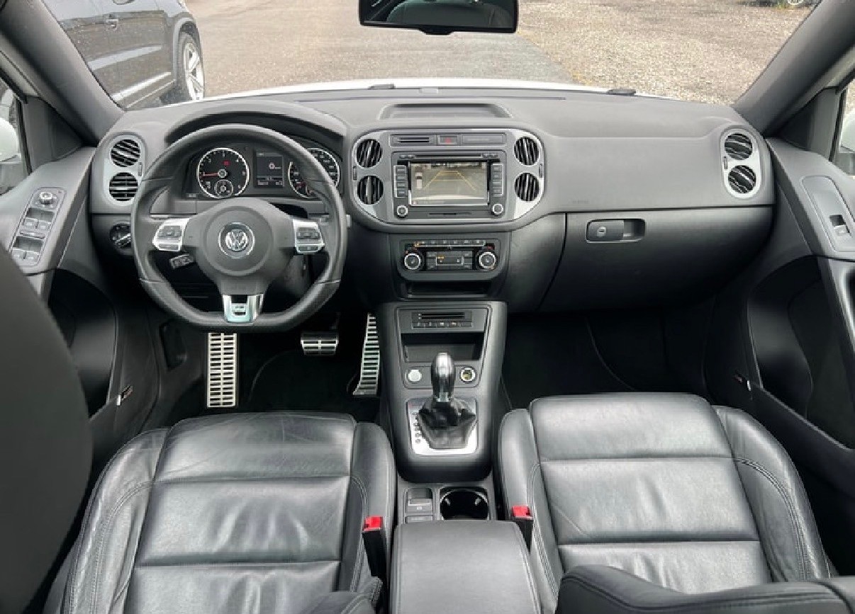 VW Tiguan 2.0 TDI BMT R-Line Design 4Motion DSG-image-8