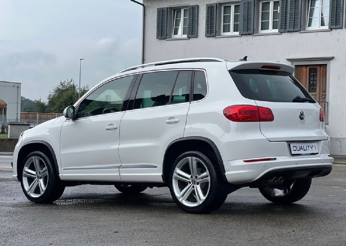 VW Tiguan 2.0 TDI BMT R-Line Design 4Motion DSG-image-4