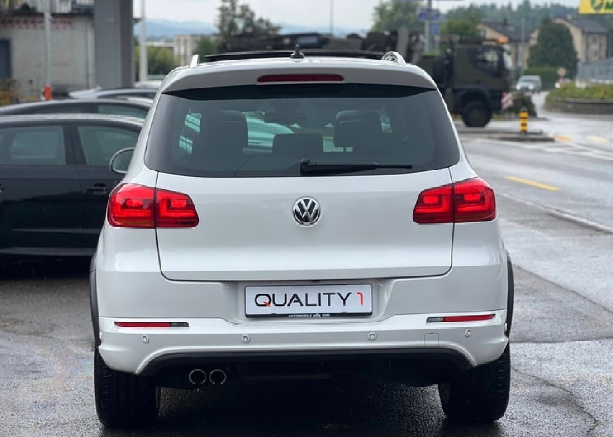 VW Tiguan 2.0 TDI BMT R-Line Design 4Motion DSG-image-5