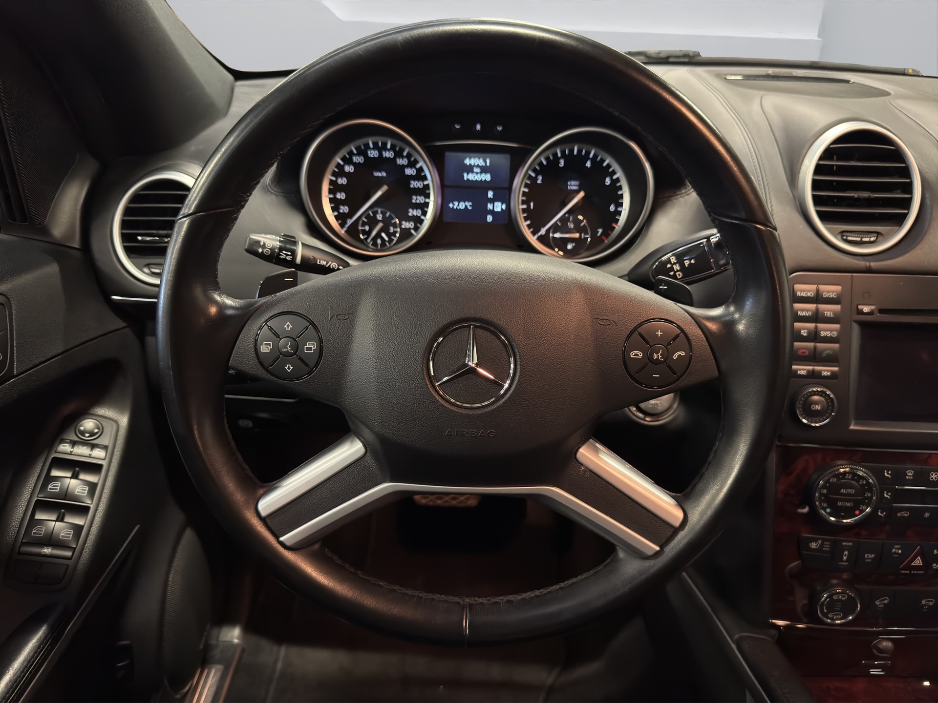 MERCEDES-BENZ GL 500 4Matic 7G-Tronic-image-9