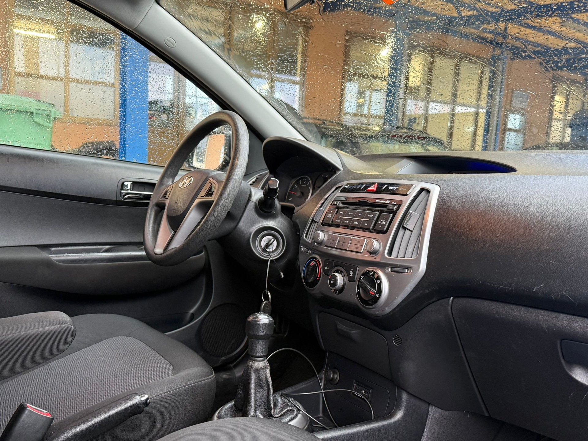 HYUNDAI i20 1.2 Comfort-image-8